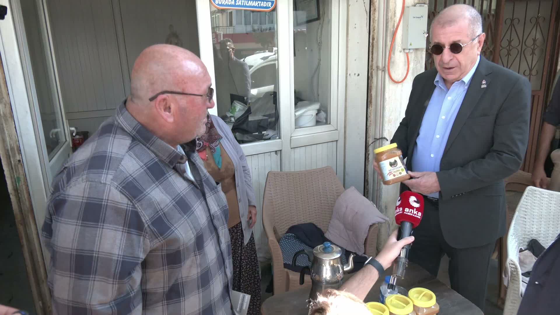 Ümit Özdağ'ın Manavgat'ta ziyaret ettiği eczacı: "Fiyattan dolayı ilaç almaktan vazgeçen hasta çok oluyor"