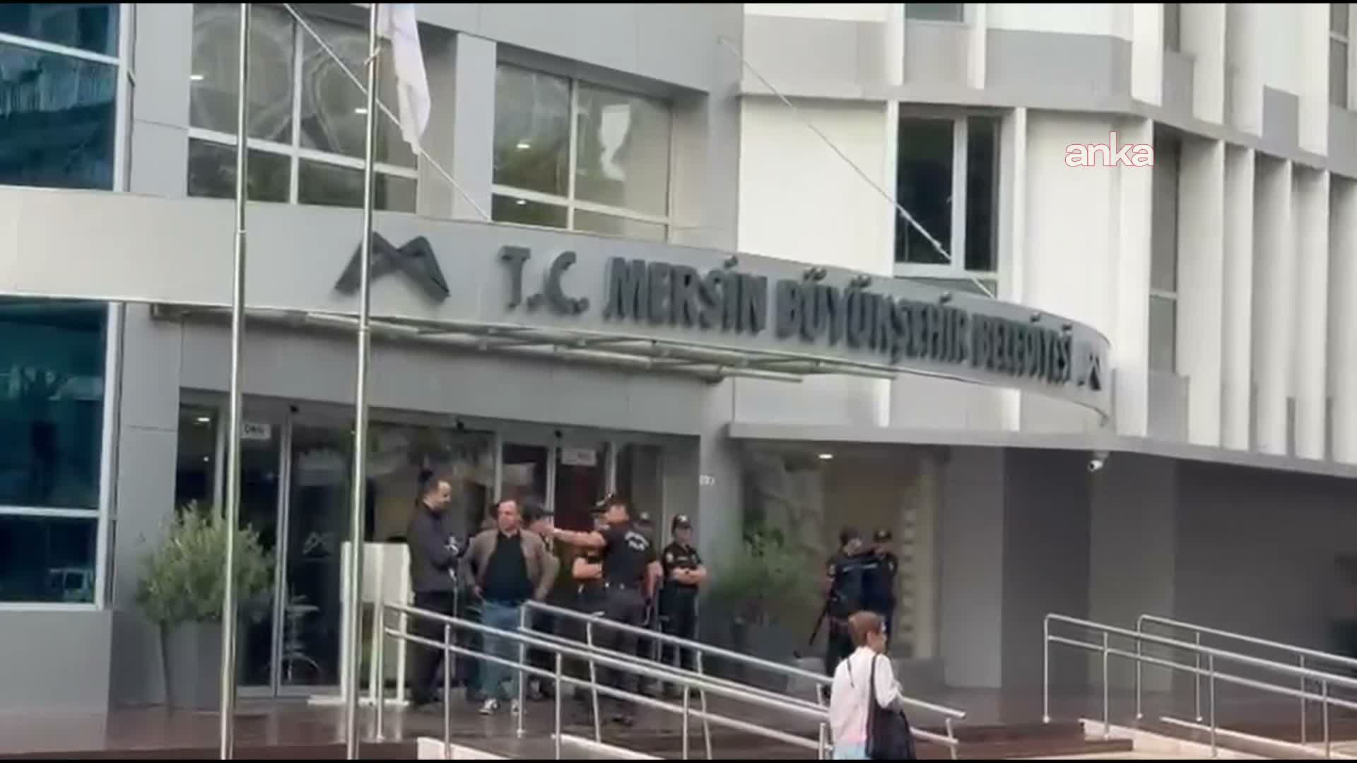Mersin Büyükşehir Belediye Başkanı Vahap Seçer gözaltında