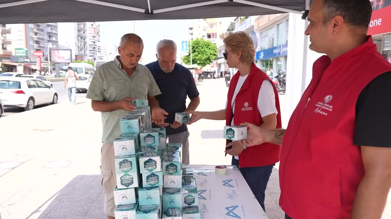 Mersin Büyükşehir Belediyesi’nden Mevlit Kandili'nde 15 bin kandil simidi ikramı