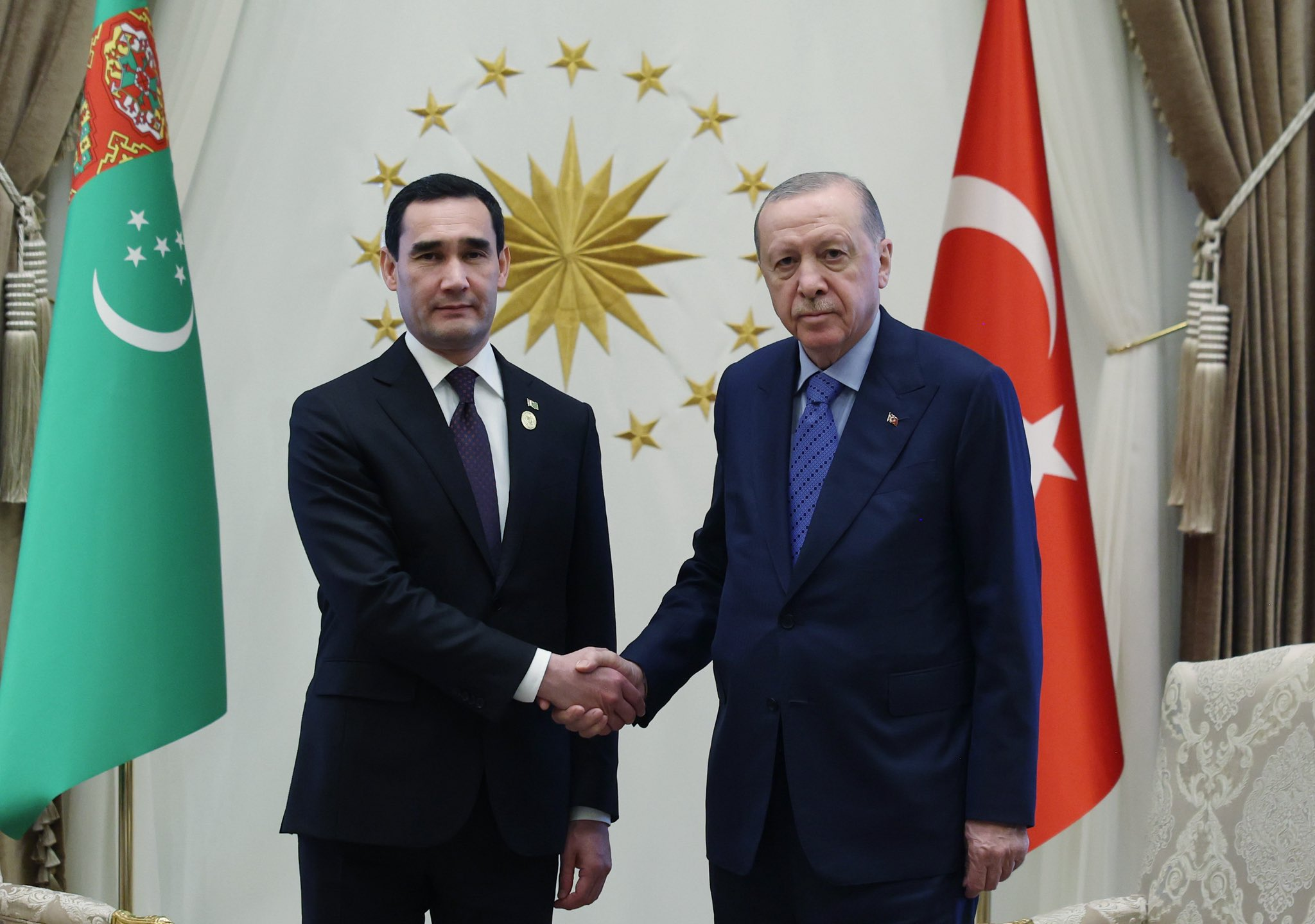 Cumhurbaşkanı Erdoğan, Türkmenistan Devlet Başkanı Berdimuhamedov ile görüştü