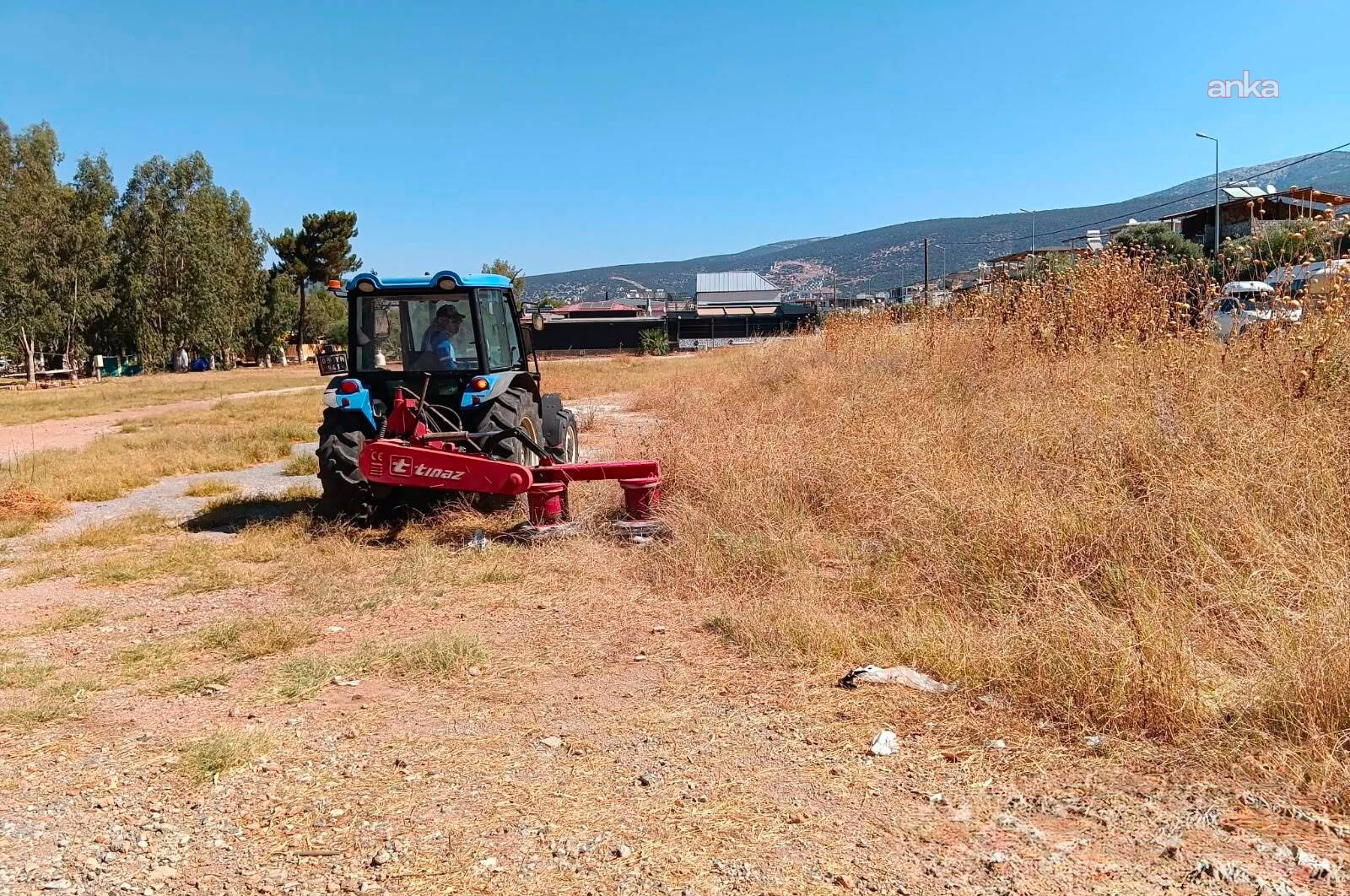 Didim Belediyesi, kent genelinde bakım çalışmalarını sürdürüyor