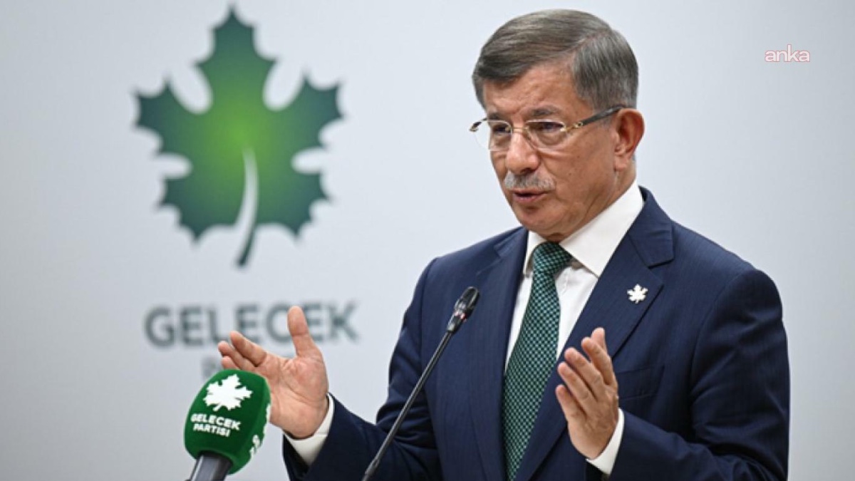 Davutoğlu: Gelecek Partisi'nin siyasi faaliyetlerini sonlandırma kararı aldık