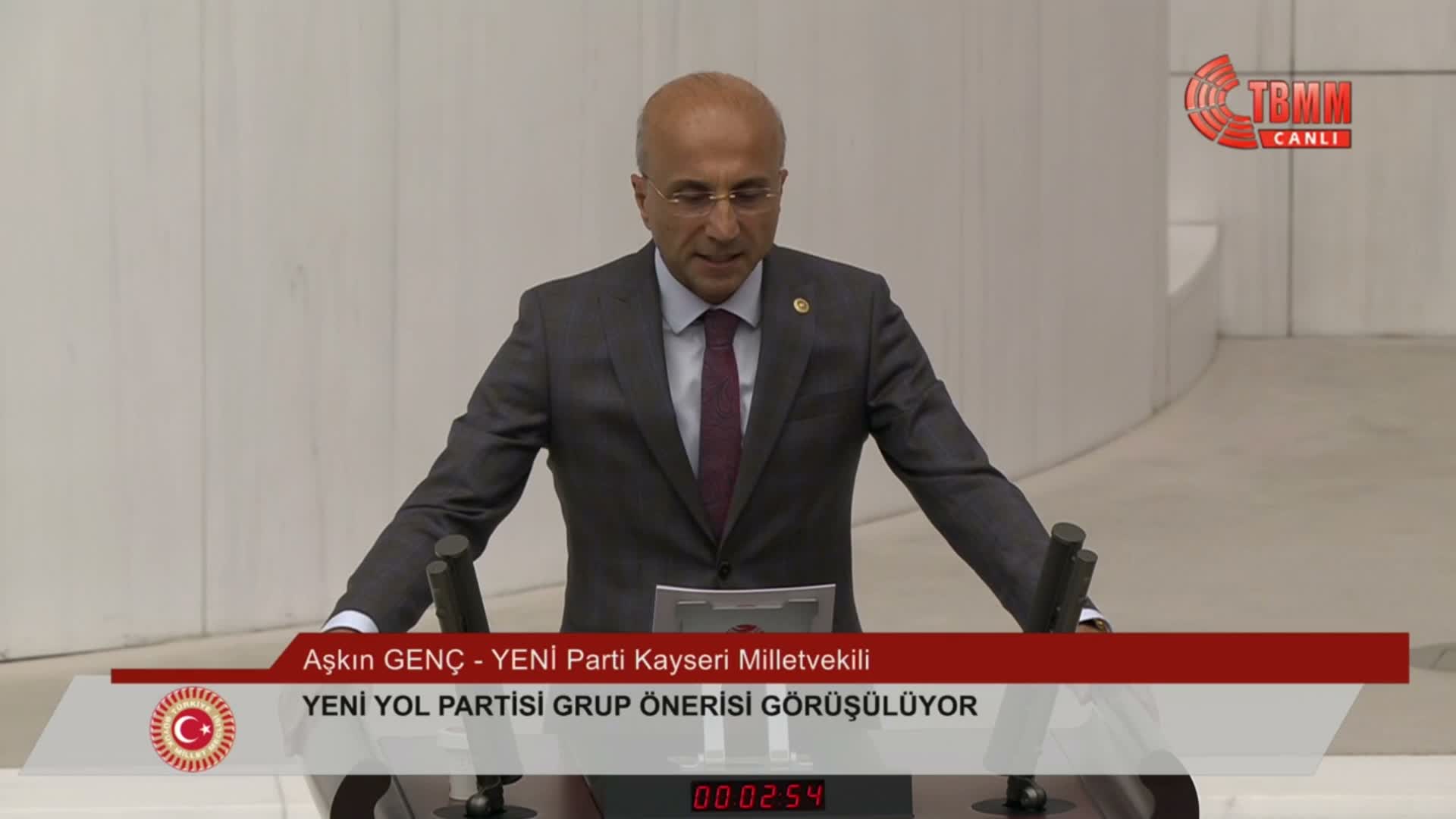 Aşkın Genç: Türkiye üretimde bereket yılına girerken çiftçi gelirde kıtlık yaşıyor