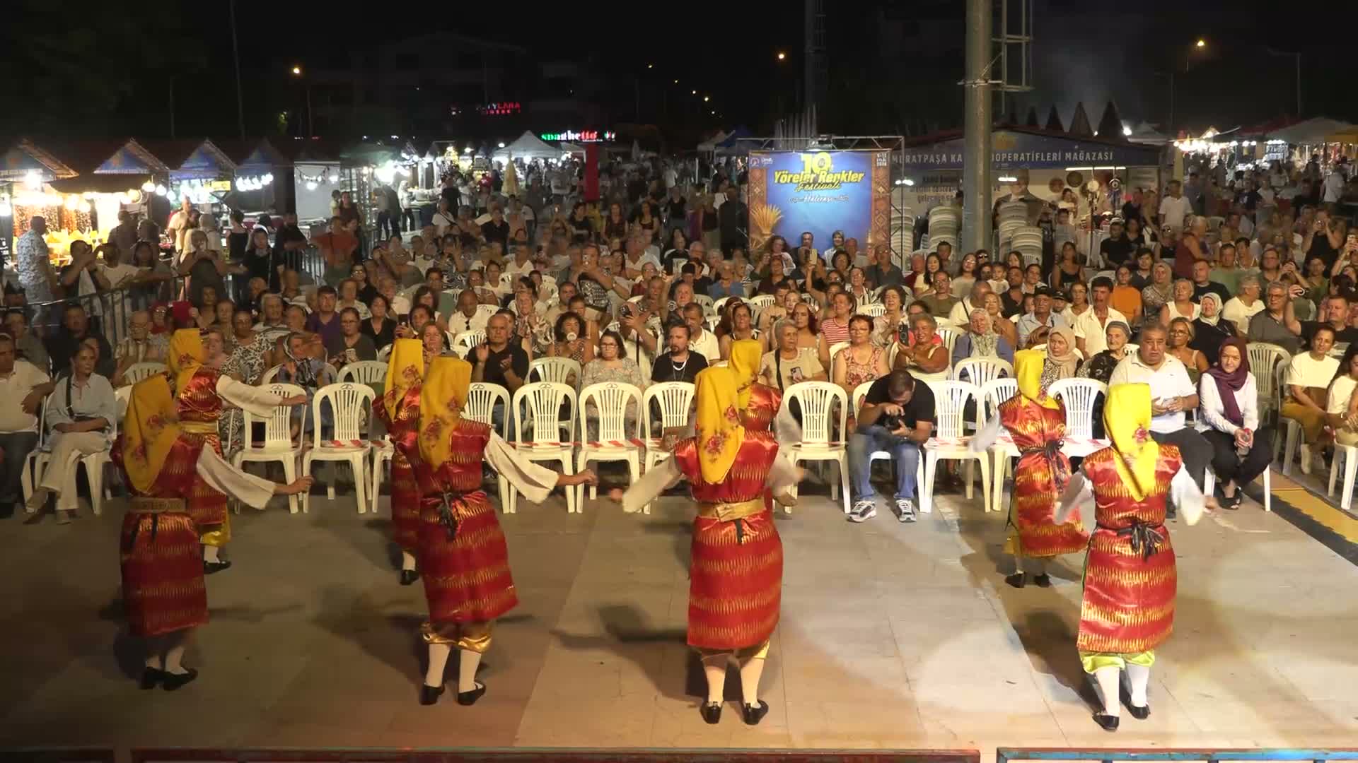 Muratpaşa Belediyesi'nin 10. Yöreler Renkler Festivali’nde Güneydoğu rüzgarı esti