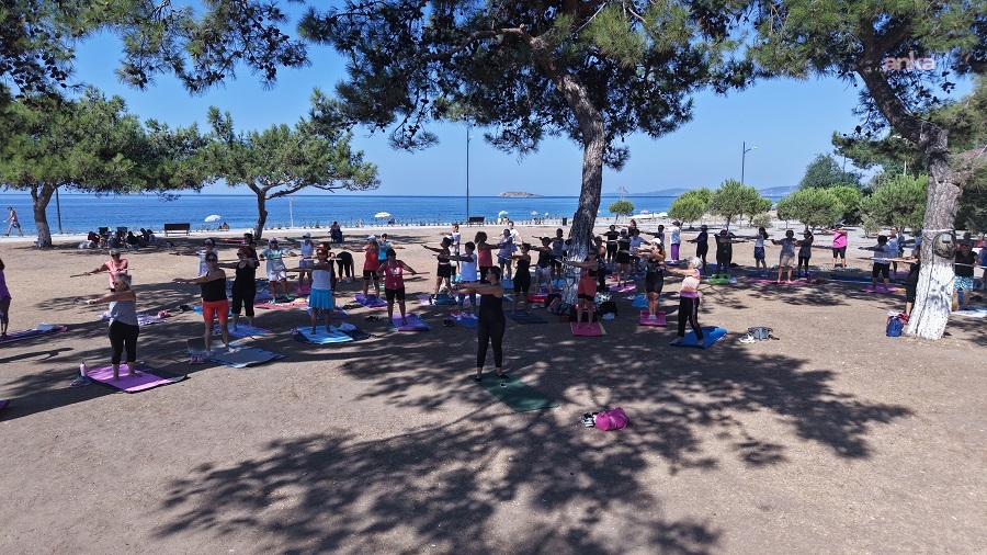Menderes Belediyesi'nden yeşille mavinin buluştuğu yerde pilates