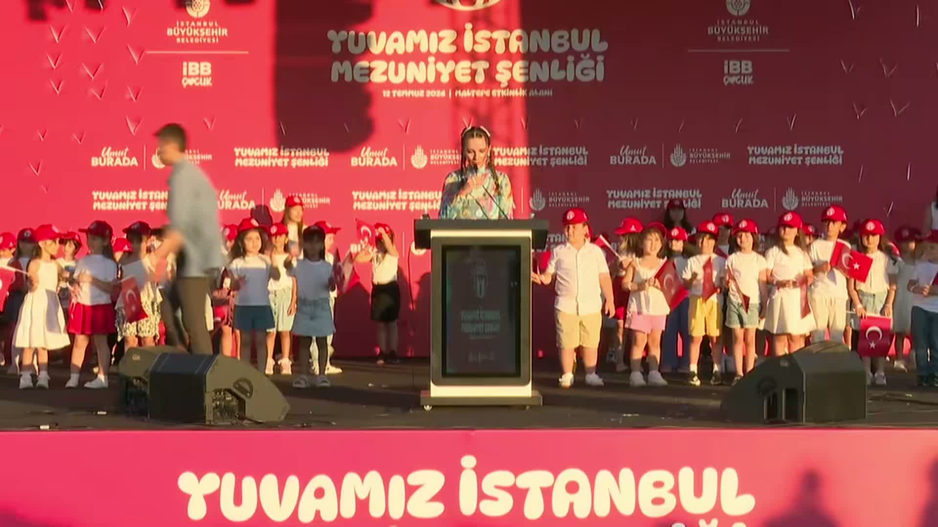 Yuvamız İstanbul'da mezuniyet coşkusu
