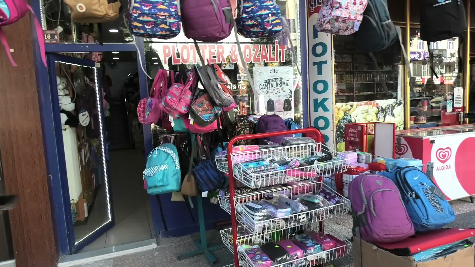 Prof. Dr. Temel öğrenci velilerini uyardı: “Kokulu ürünleri çocuk koklayarak bağımlı hale gelebiliyor”