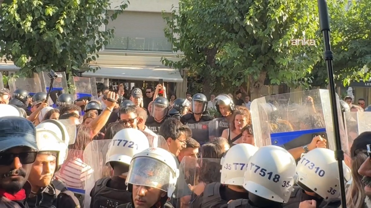 İzmir’de “Onur Yürüyüşü” kapsamında toplanan gruba müdahale: 36 gözaltı