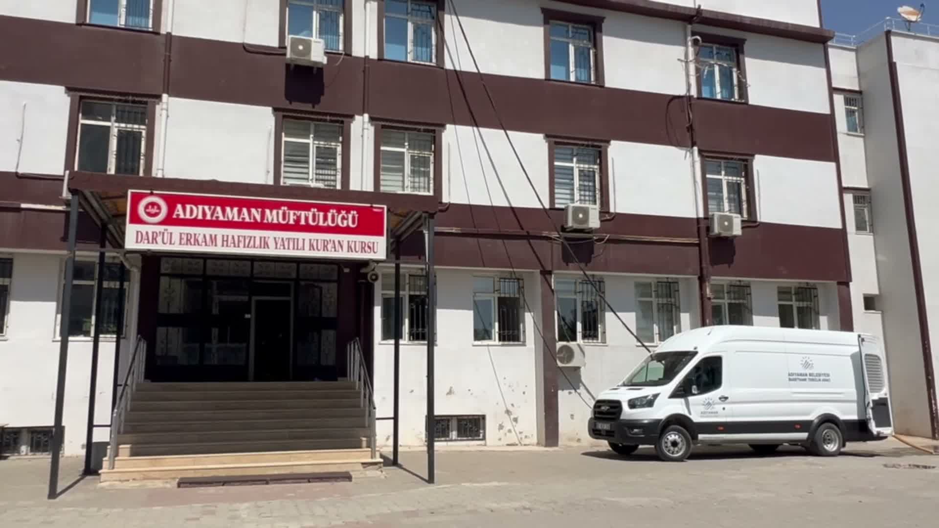 Adıyaman Belediyesi’nden ibadethanelerde kapsamlı temizlik çalışması