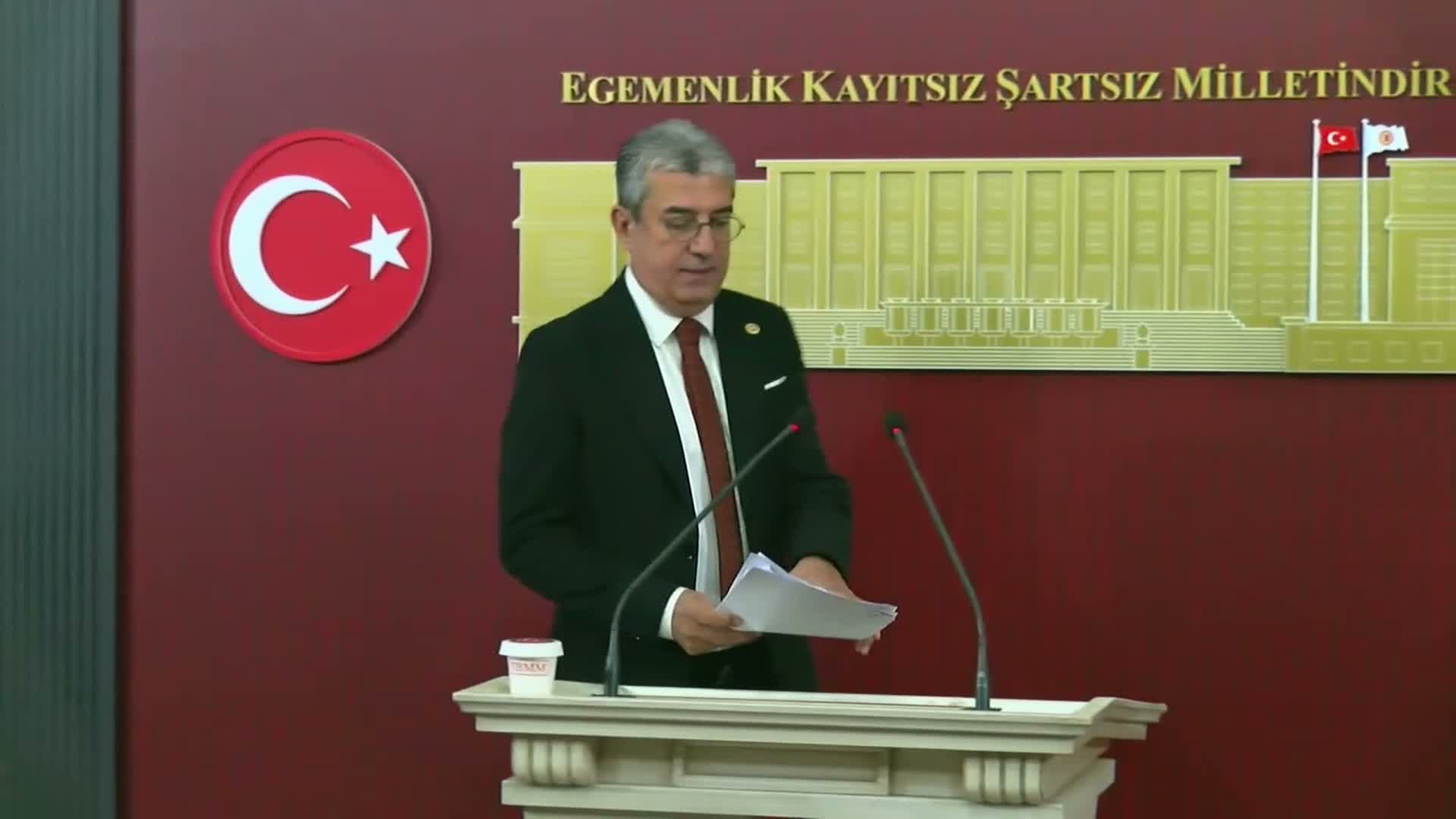 Gökhan Günaydın'dan fon krizi açıklaması: “AKP’li elitler paralarını alıp kaçtılar, içeride kalan vatandaşın üzerine kapı kilitlendi”