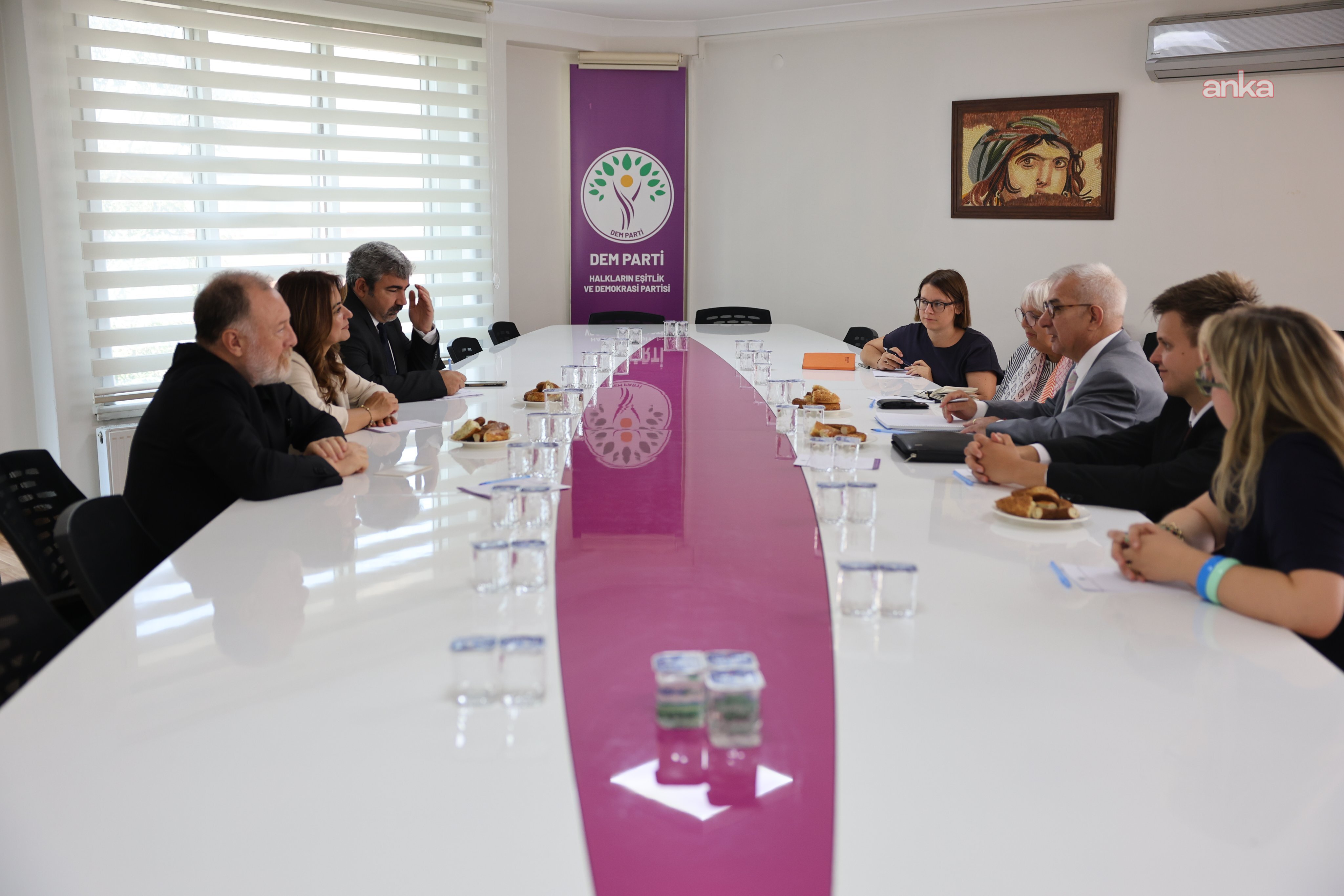 Almanya Yeşiller Partisi heyeti DEM Parti'yi ziyaret etti
