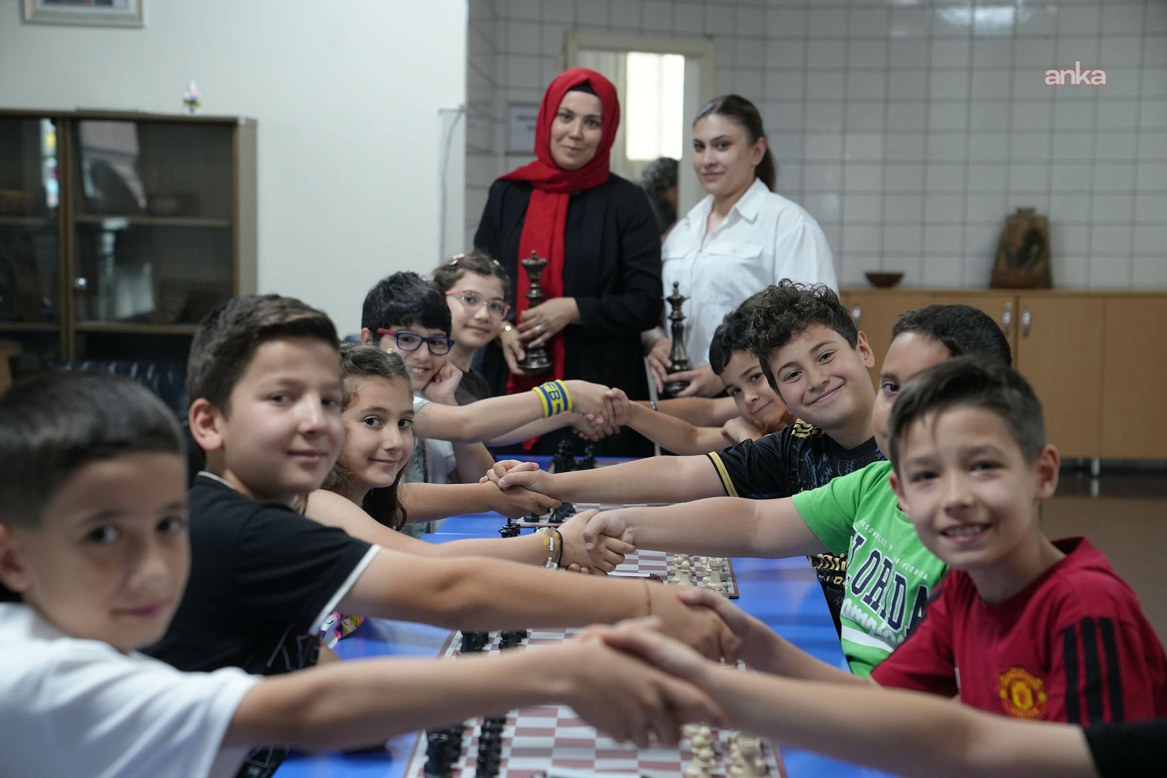 Keçiören'de satranç turnuvasında dereceye giren öğrenciler ödüllendirildi