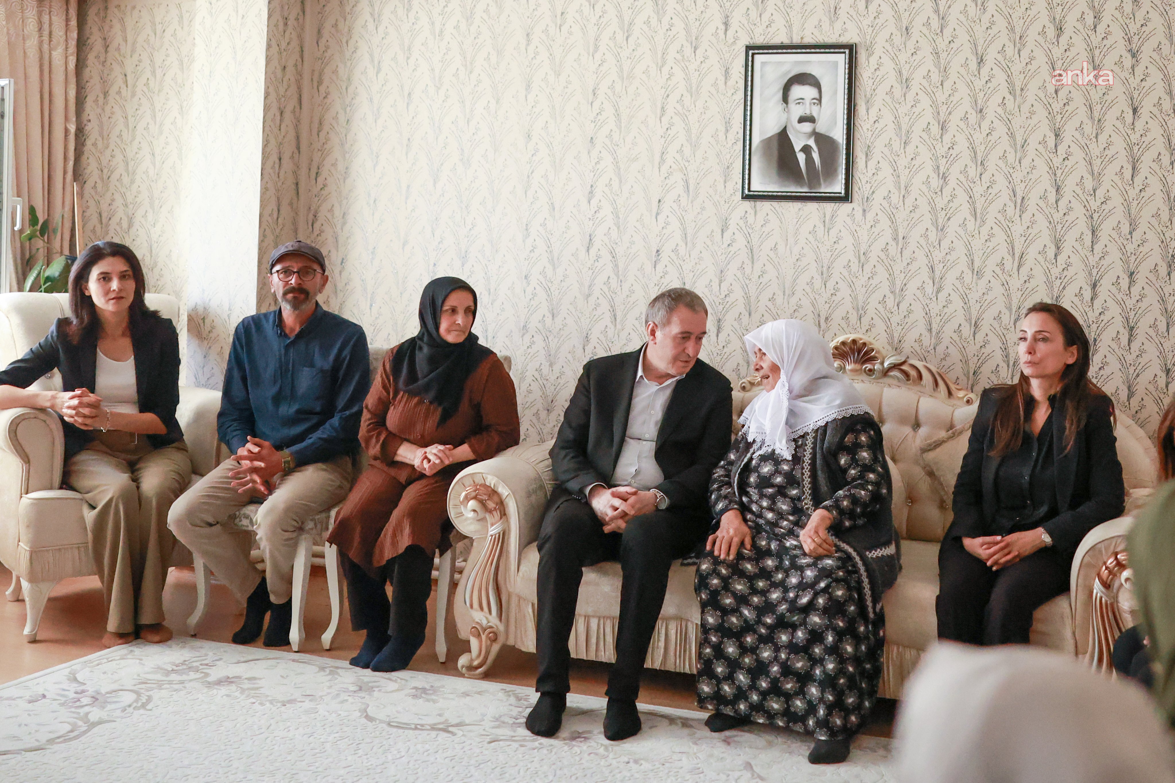 DEM Parti Eş Genel Başkanlarından Memet Akkuş’un ailesine taziye ziyareti