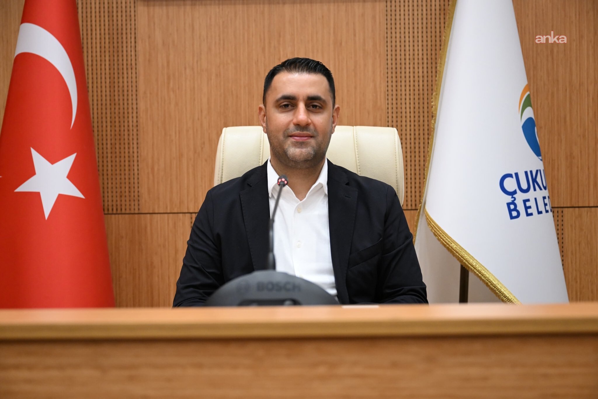 Çukurova Belediye Başkanı Emrah Kozay CHP’den istifa ederek YENİ Parti'ye katıldı