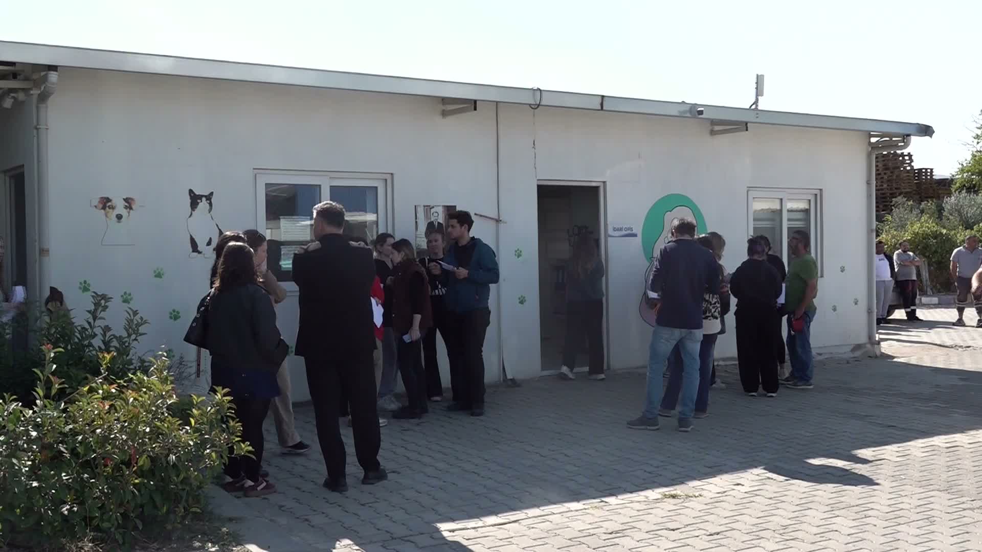 Bornova'da "83 can dost" yeni yuvalarına kavuştu