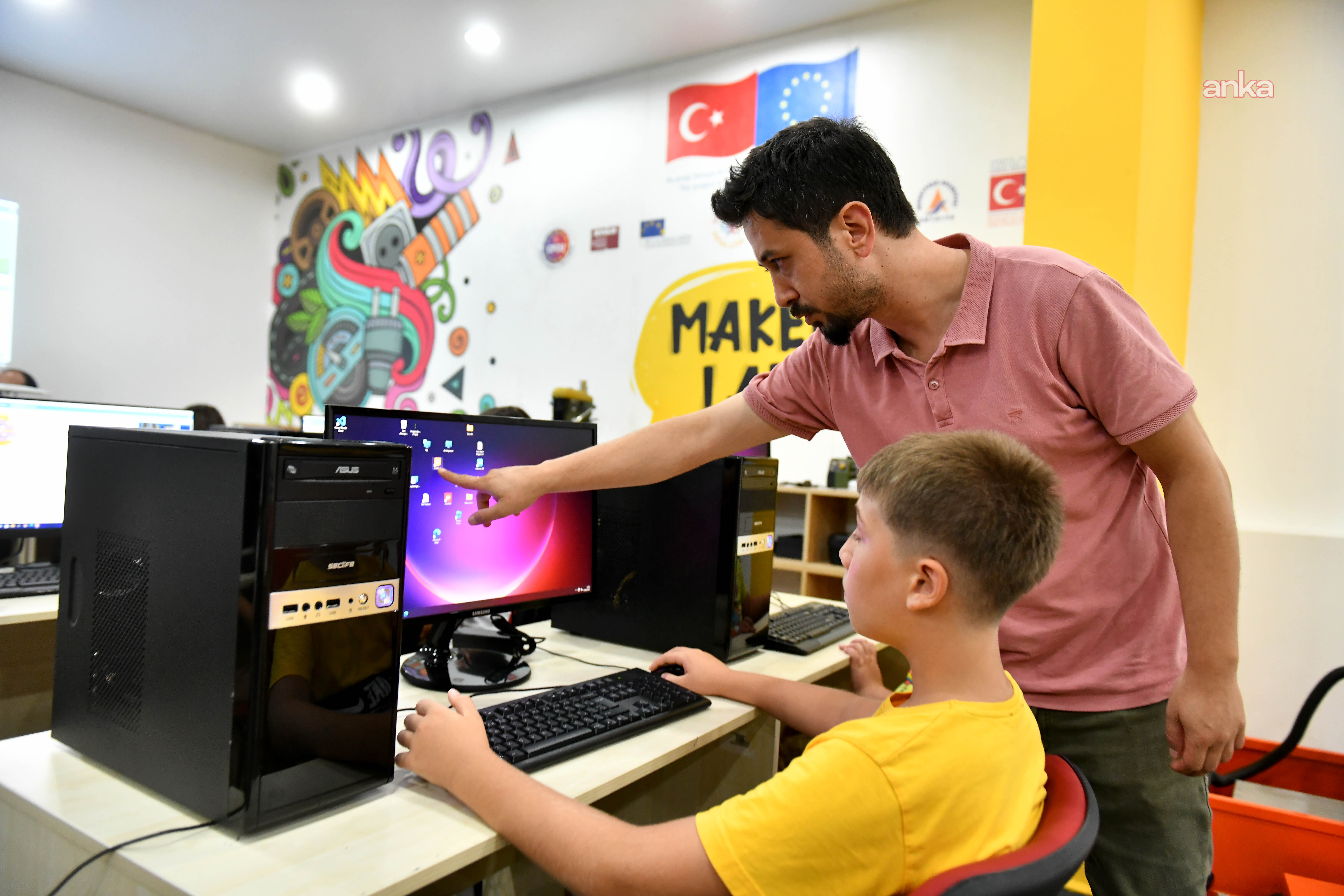 Muratpaşa'da çocuklara yönelik düzenlenen robotik kodlama kursu için başvurular başladı