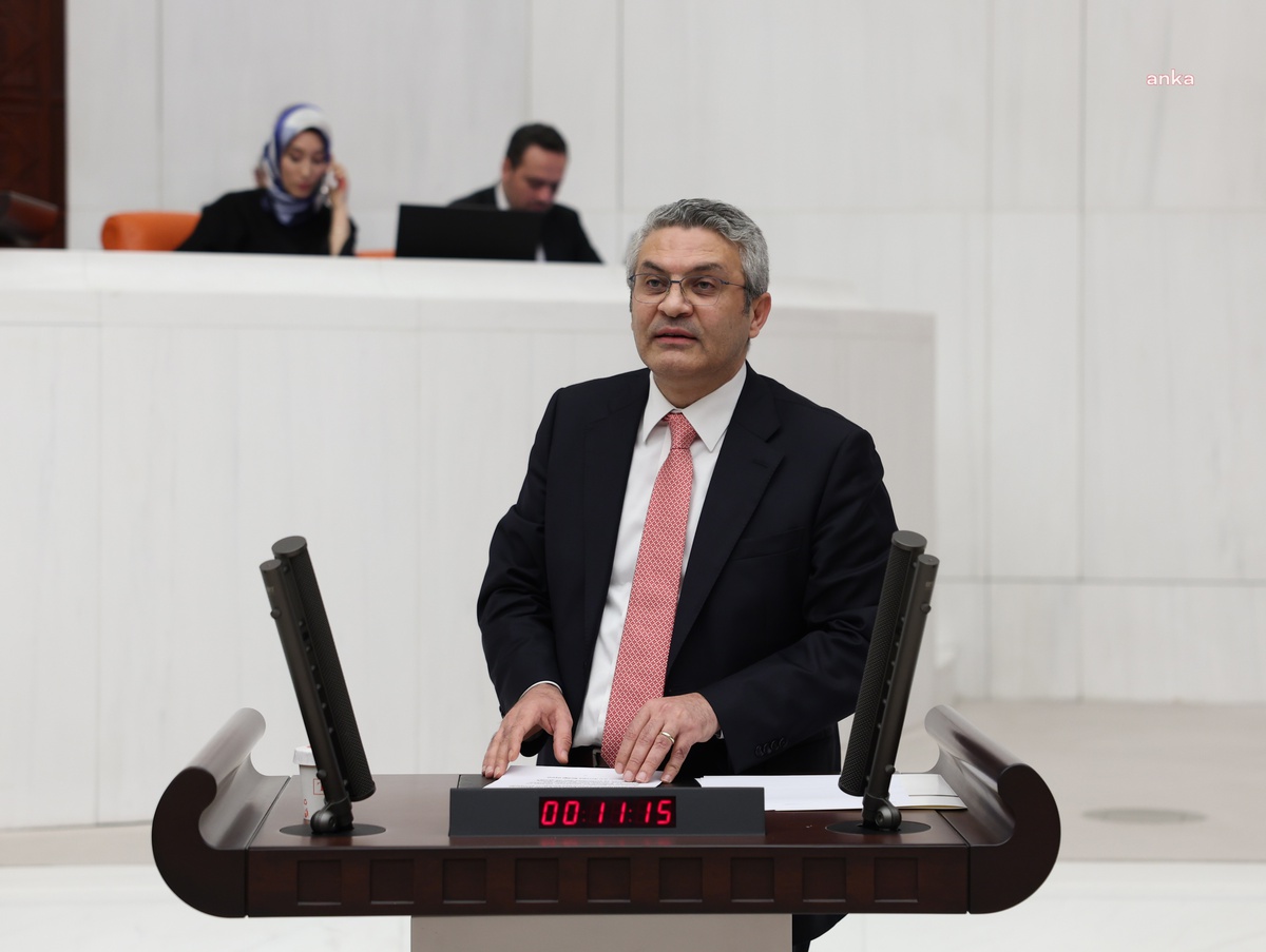 Cemil Tugay'ın AK Parti'ye geçmesi...Oğuz Kaan Salıcı: "Omurgasız ve ihbarcı bir belediyeceden ibaret"