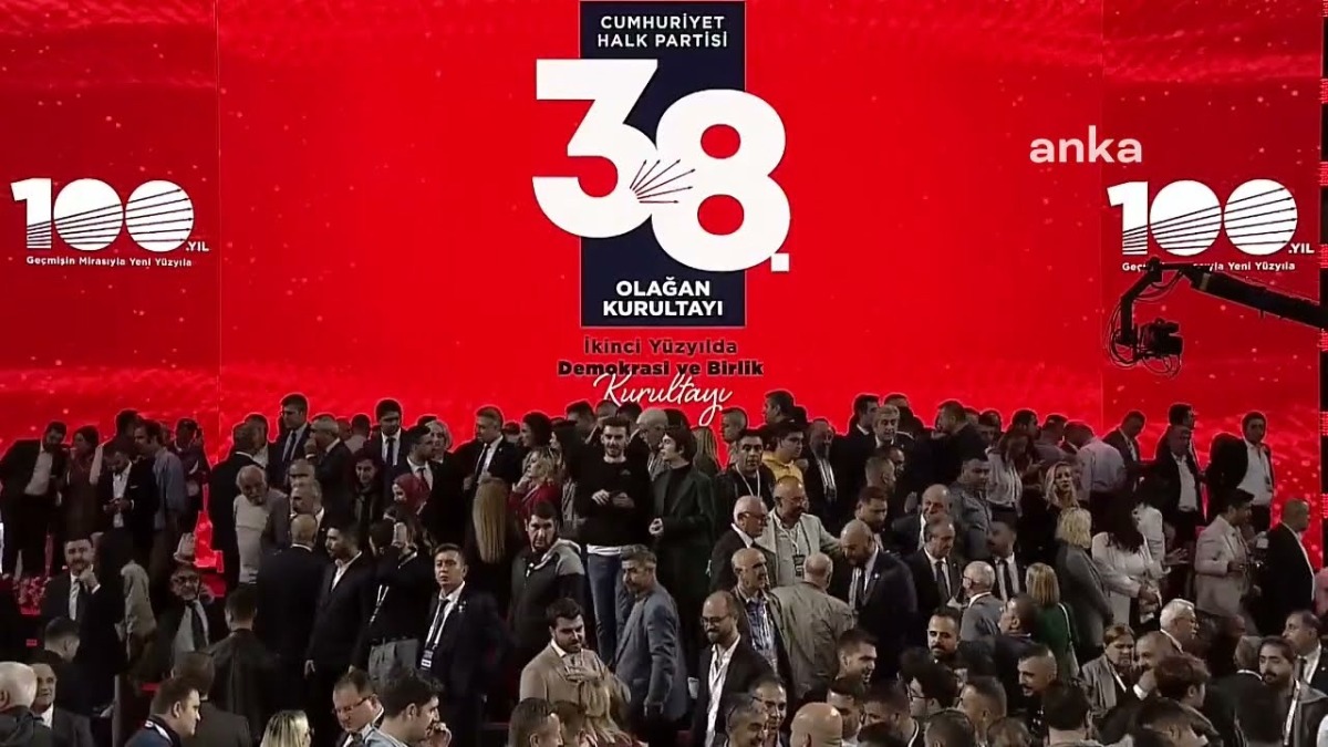 31 hukukçu, tek ses: Tedbir kararı engel değil, kurultaya gitmek hukuki zorunluluk