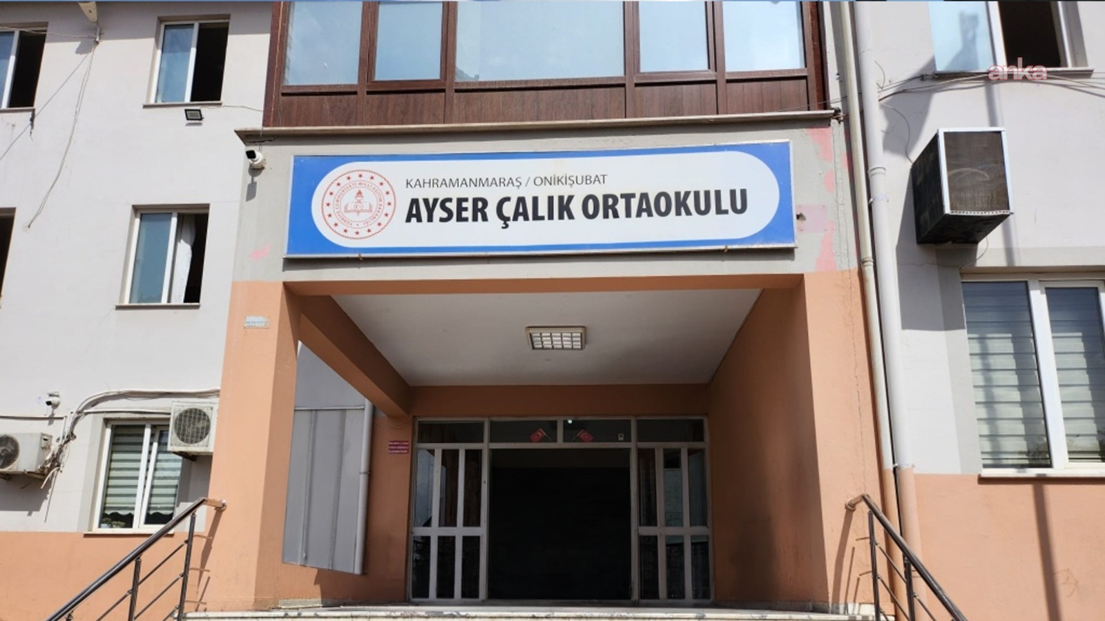 Okulda yangın merdiveni ve ikincil kaçış yolu bulunmadığı iddiası!