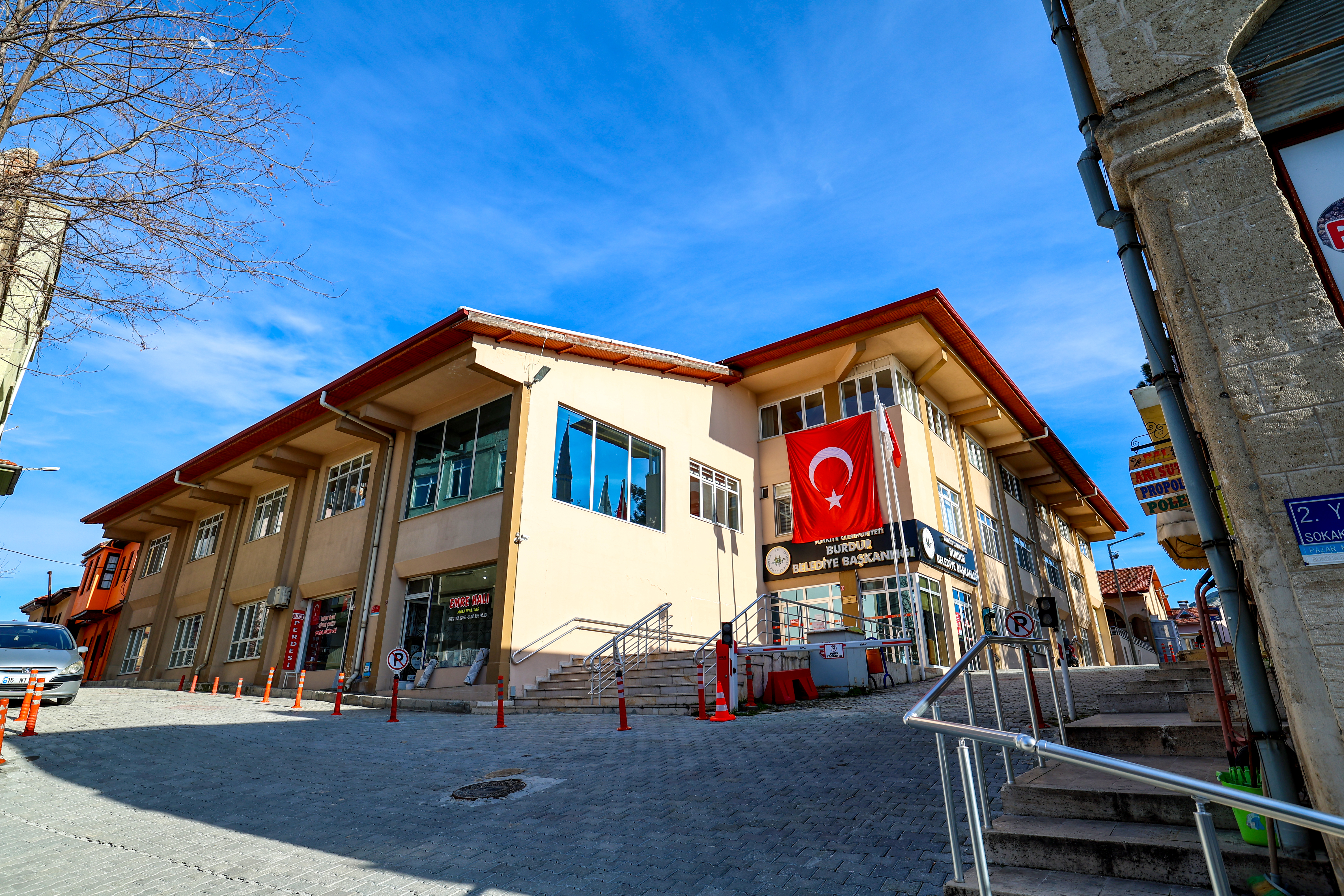 Burdur Belediyesi’nden imar suçlaması davasına ilişkin açıklama: "Yargı sürecinde tüm savunmalar yapılacak; herhangi bir kişi veya kuruma haksız kazanç sağlanmadığı ortaya konacaktır"