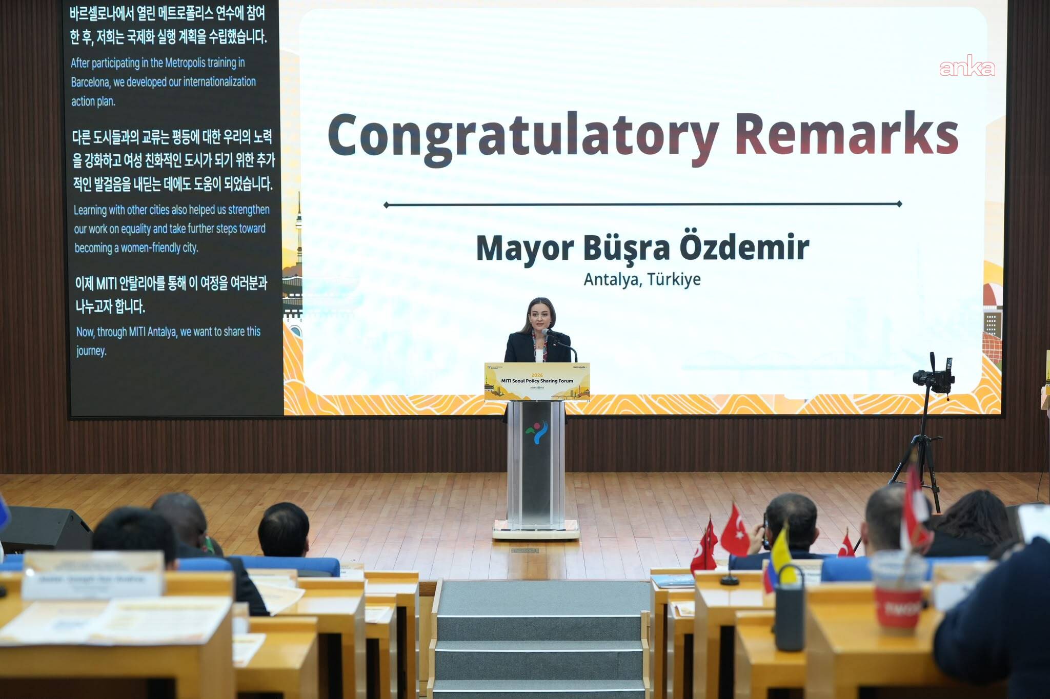 Antalya’nın akıllı şehir uygulamaları Seul’de tanıtıldı