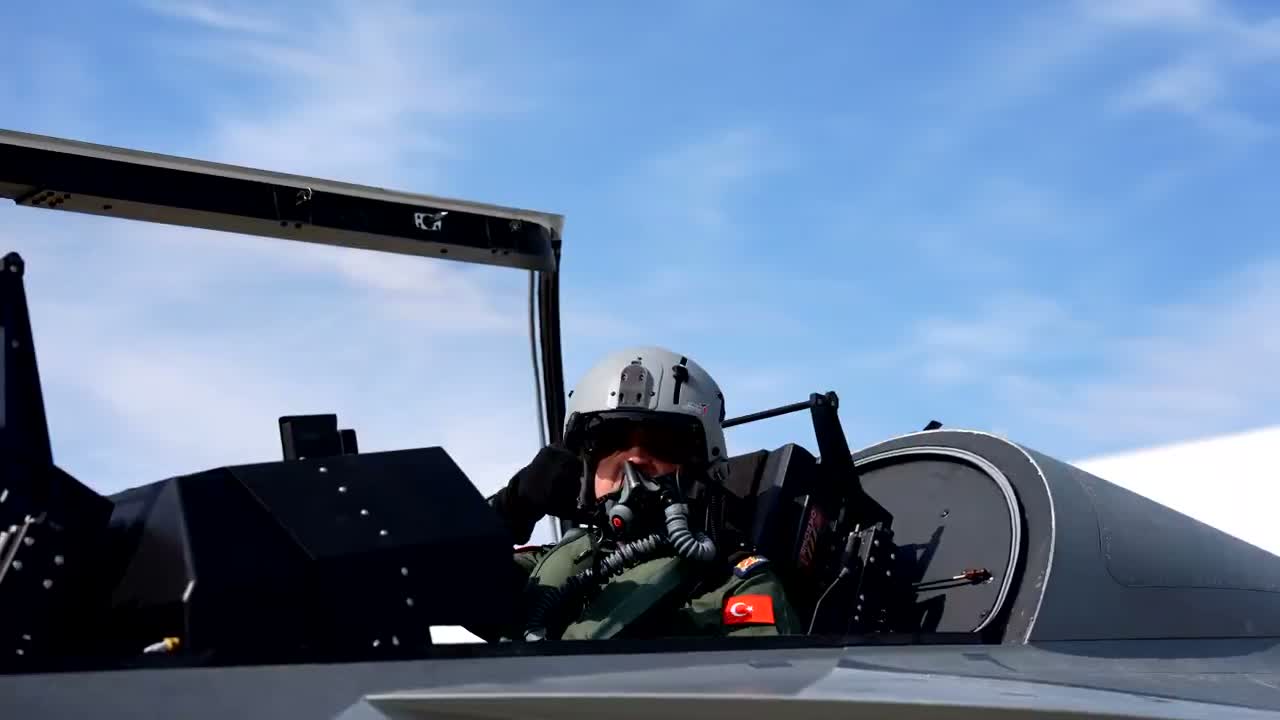 Savunma Sanayii Başkanı Görgün ve Hava Kuvvetleri Komutanı Dalkıran’dan HÜRKUŞ-II ve HÜRJET ile test uçuşu