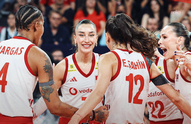 Almanya'yı geçen Filenin Sultanları Avrupa Şampiyonası'nda yarı finalde