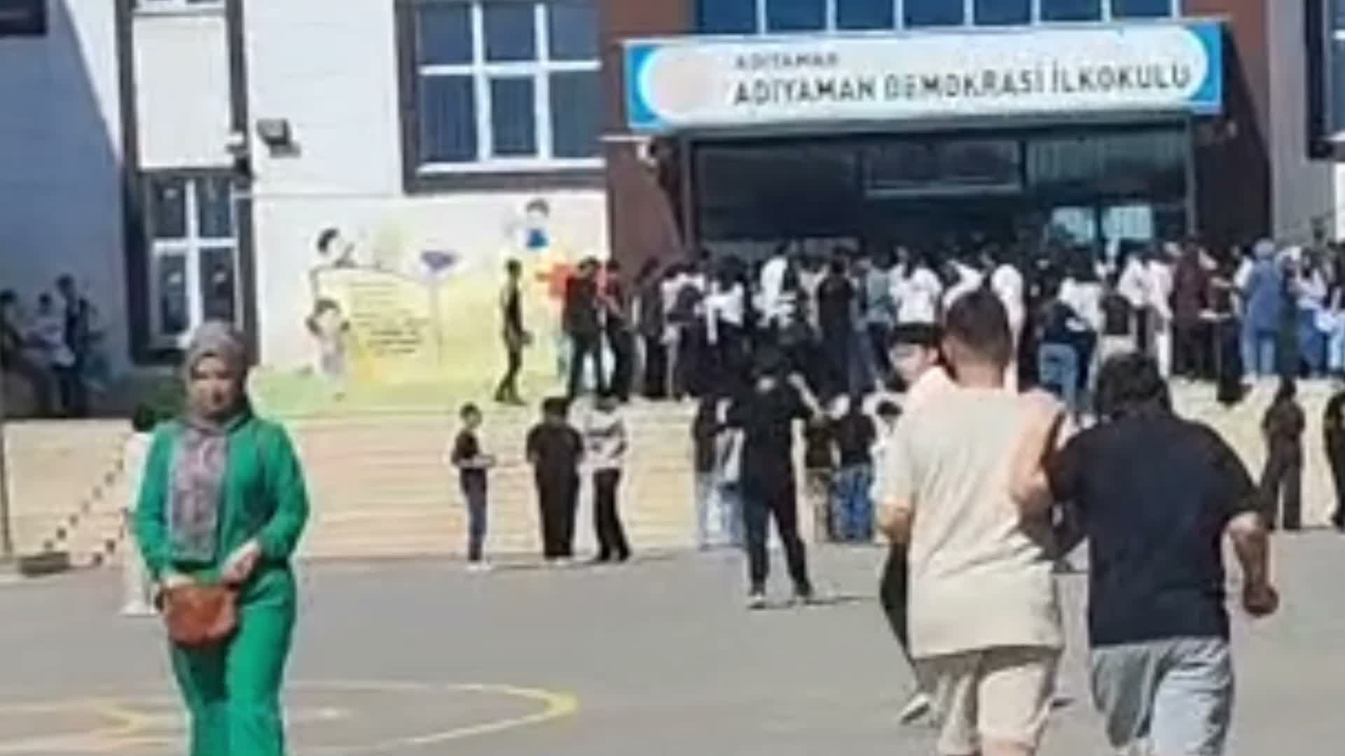 Adıyaman Belediye Başkanı Tutdere'den LGS'de tam puan alan öğrencilere ziyaret