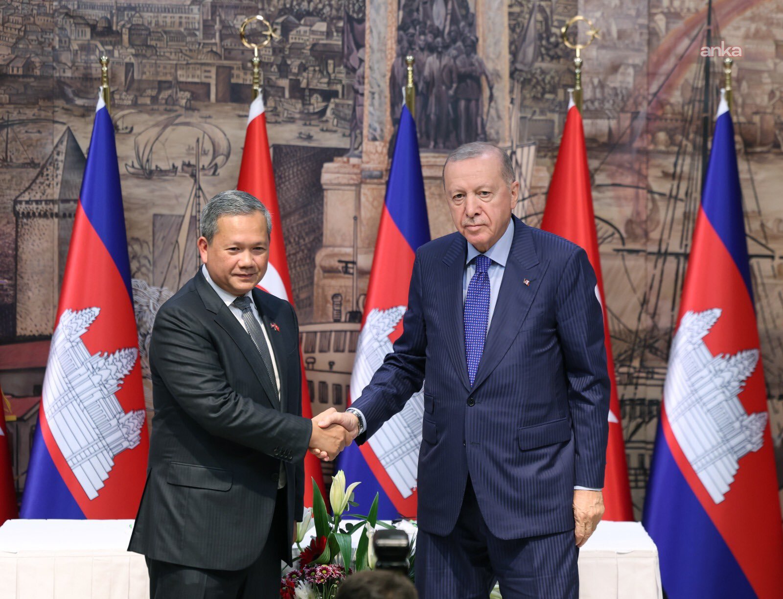 Cumhurbaşkanı Erdoğan: Kamboçya ile ticaretimizi 1 milyar dolara çıkarma çabalarımız sürüyor