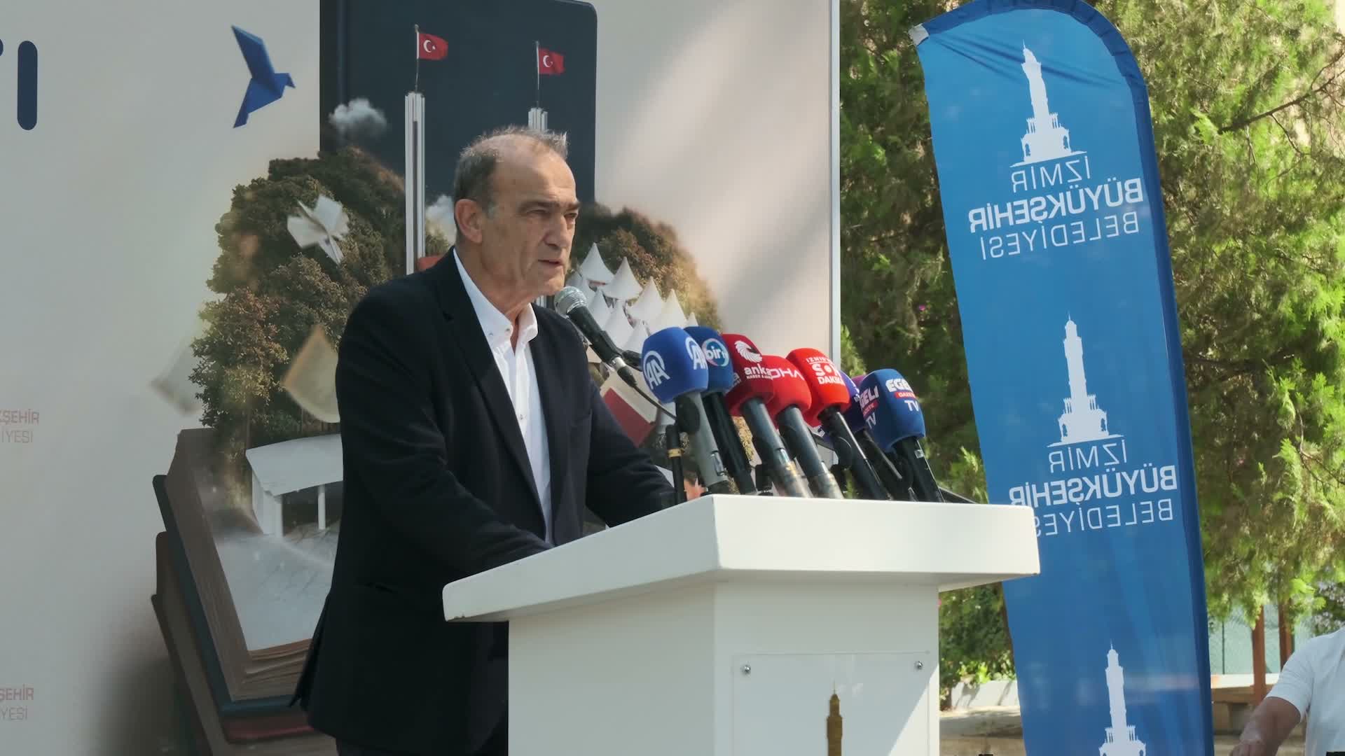 İZKİTAP - 8. İzmir Kitap Fuarı’na ilk günde yoğun ilgi: 27 Eylül'e kadar yaklaşık 500 etkinlik, Kültürpark’ta kitapseverleri bekliyor