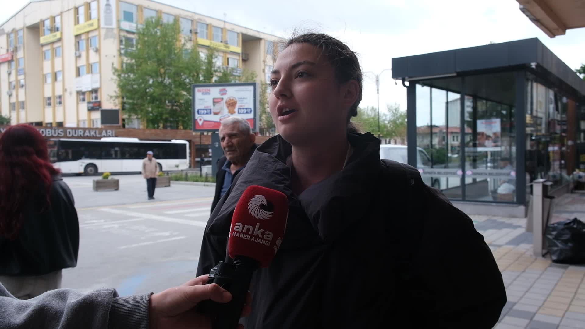 Isparta'da öğrenciler şehirler arası otobüs fiyatlarından şikayetçi