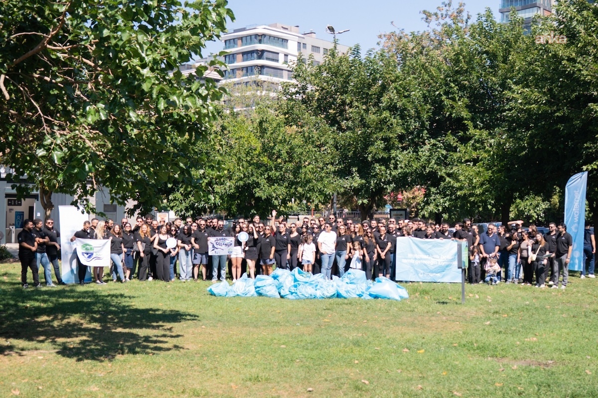 Waternet, Caddebostan'da 44 kilo atık ve 4 bin 450 sigara izmariti topladı
