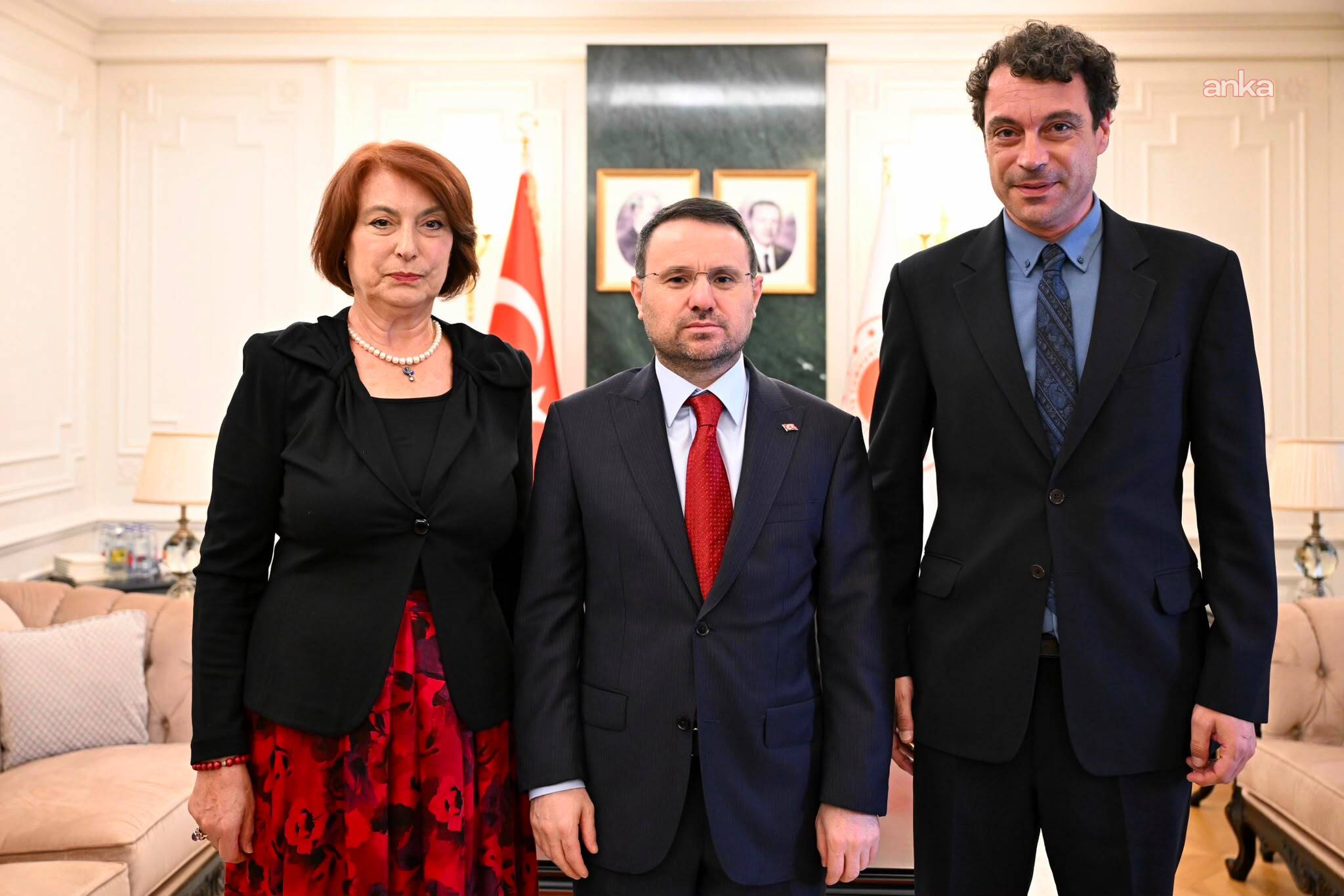 Adalet Bakanı Gürlek, Uğur Mumcu’nun ailesiyle görüştü