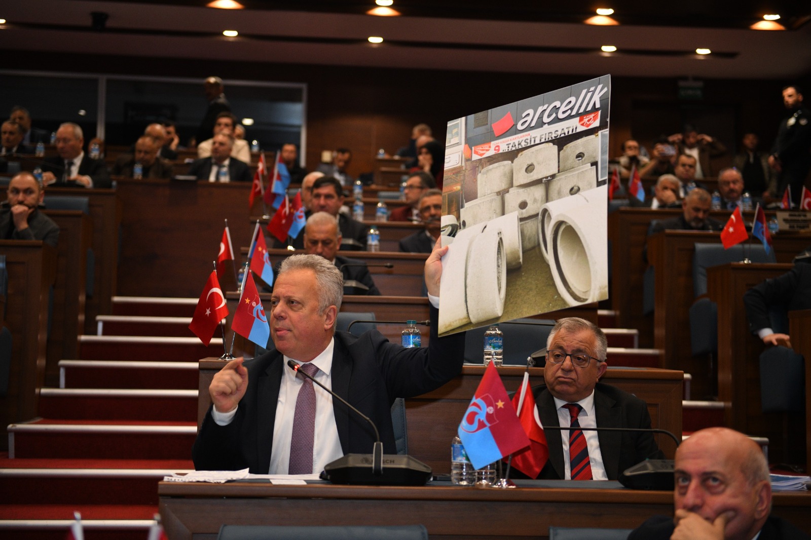 Cüneyit Zorlu: TİSKİ’nin mali tablosu giderek daha kırılgan hale geliyor