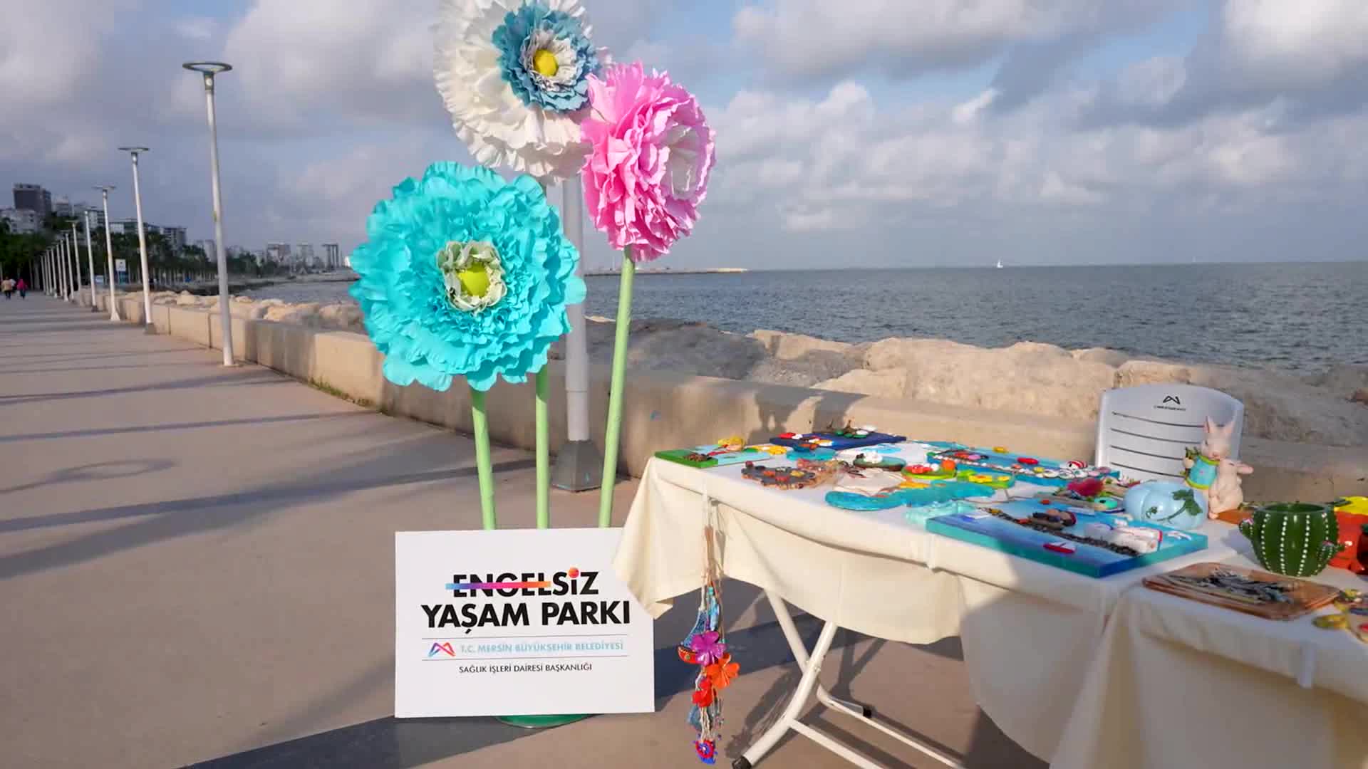 Mersin Büyükşehir Belediyesi'nin Engelliler Haftası'na özel etkinliklerine yoğun ilgi