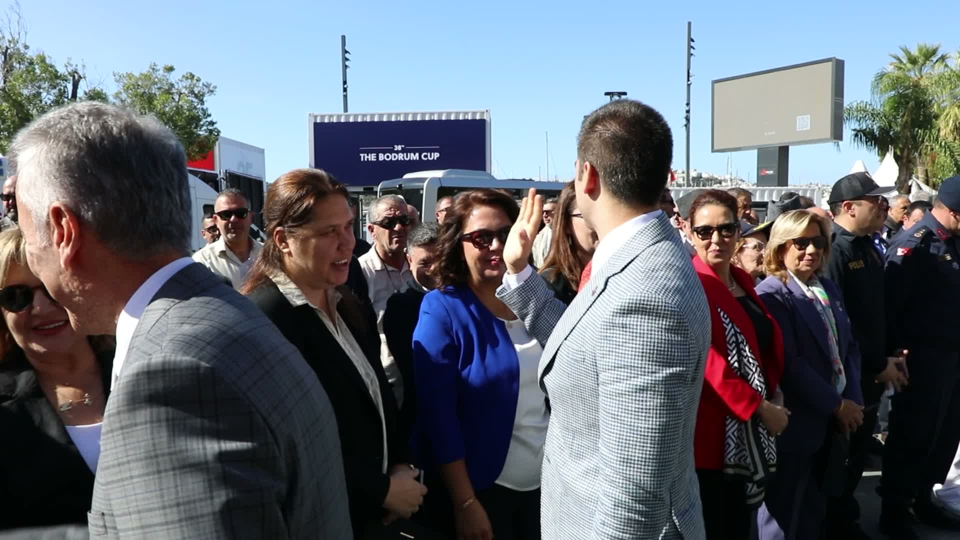 Bodrum Belediye Başkanı Mandalinci: "56 mahalle muhtarımızla 7'den 77'ye tüm bireylerimize ulaşıyoruz"