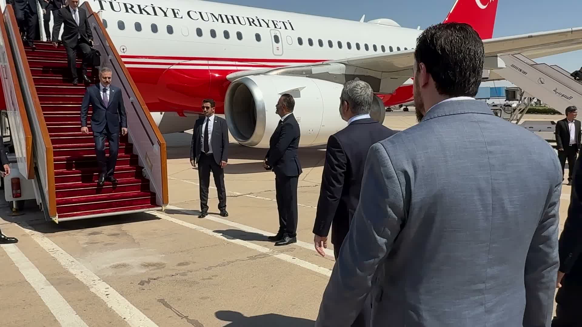 Dışişleri Bakanı Fidan iki günlük ziyaret için Şam'da
