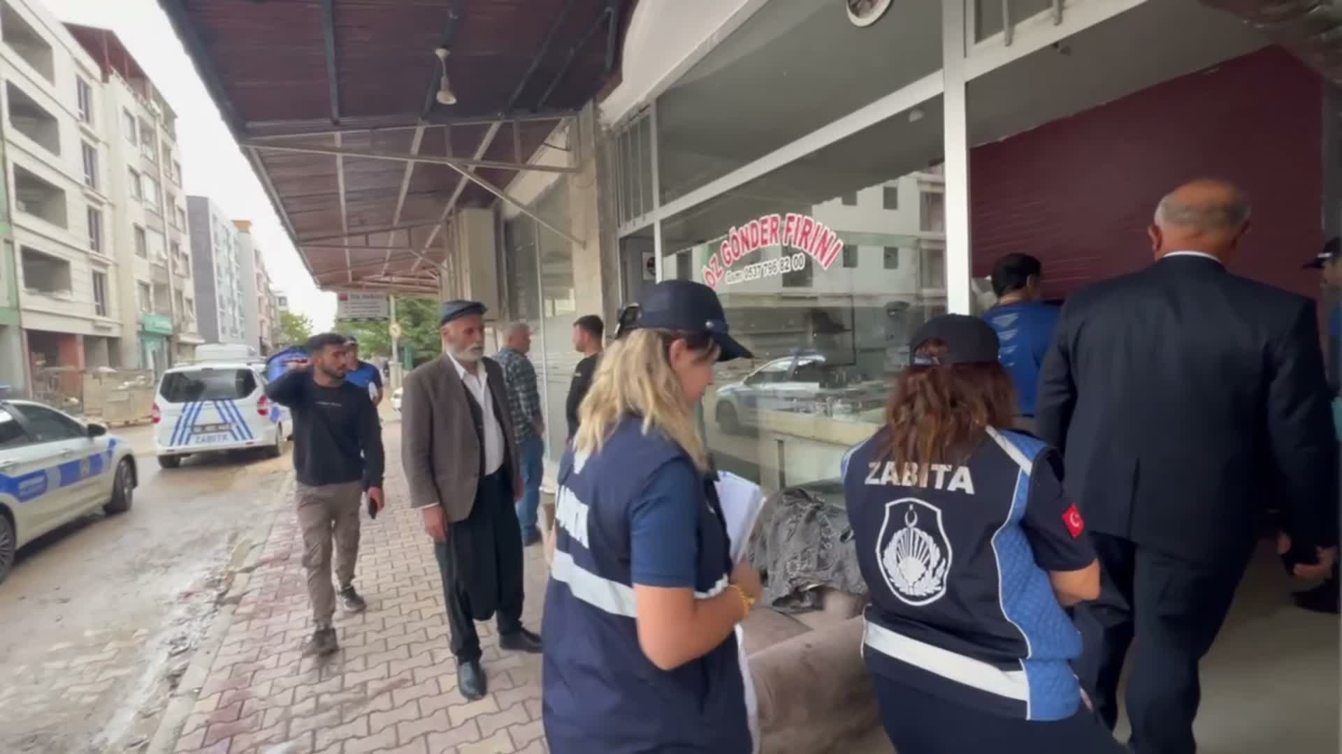 Adıyaman’da kadınların ürettiği bin önlük fırıncı esnafına ulaştırılıyor