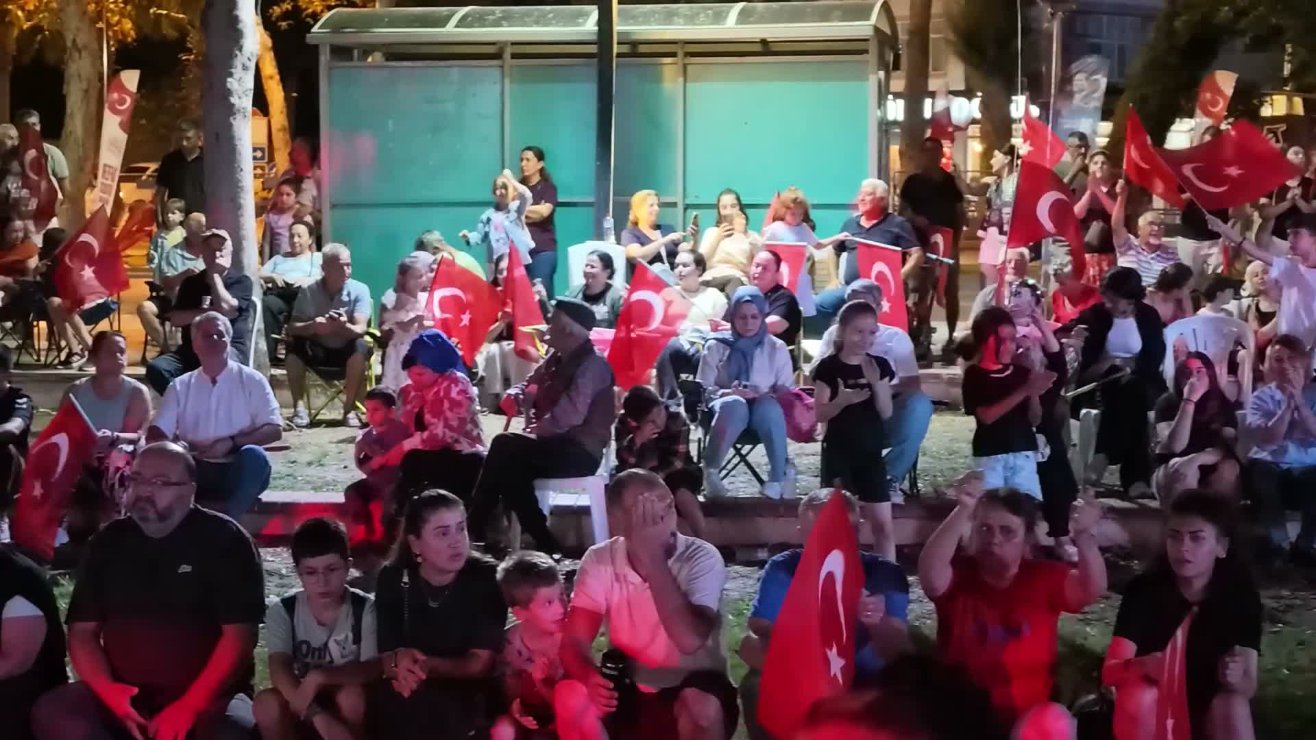 Mersin Büyükşehir Belediyesi, zafer coşkusunu Silifke’ye taşıdı