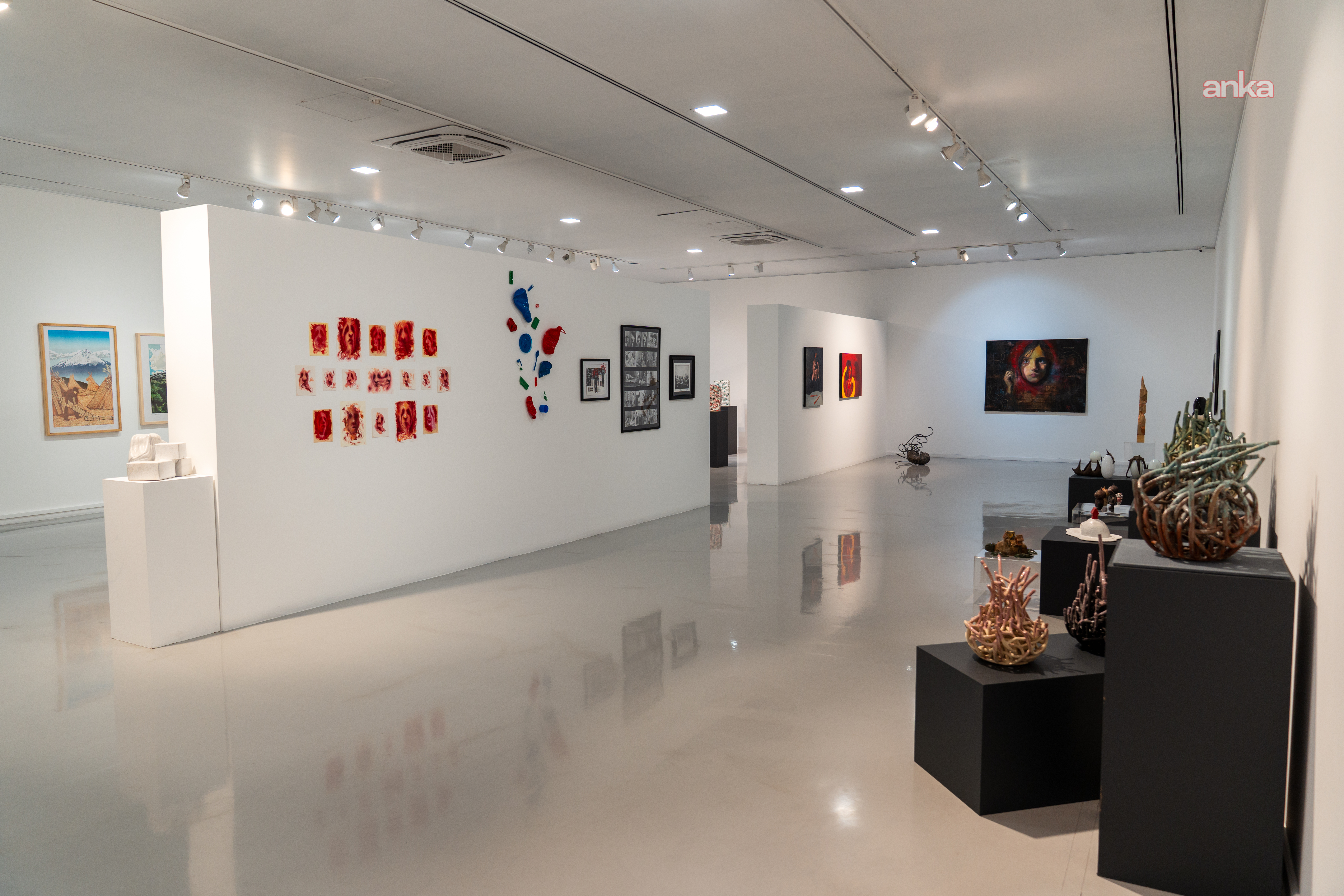"Genç Buluşmalar" sergisi Taksim Sanat’ta ziyarete açıldı