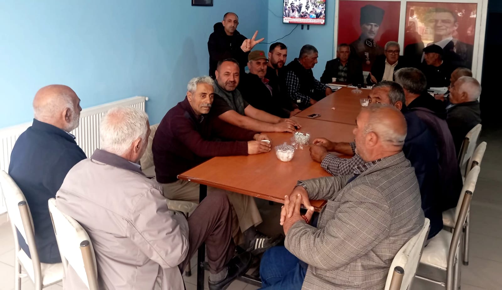 CHP Aralık İlçe Teşkilatı’ndan Özgür Özel’e destek