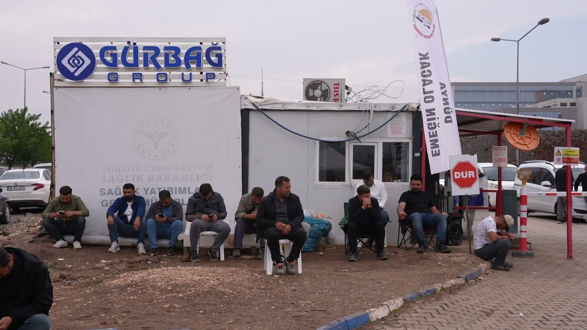 Diyarbakır Şehir Hastanesi inşaatında çalışan işçilerin eylemi 8’inci günde