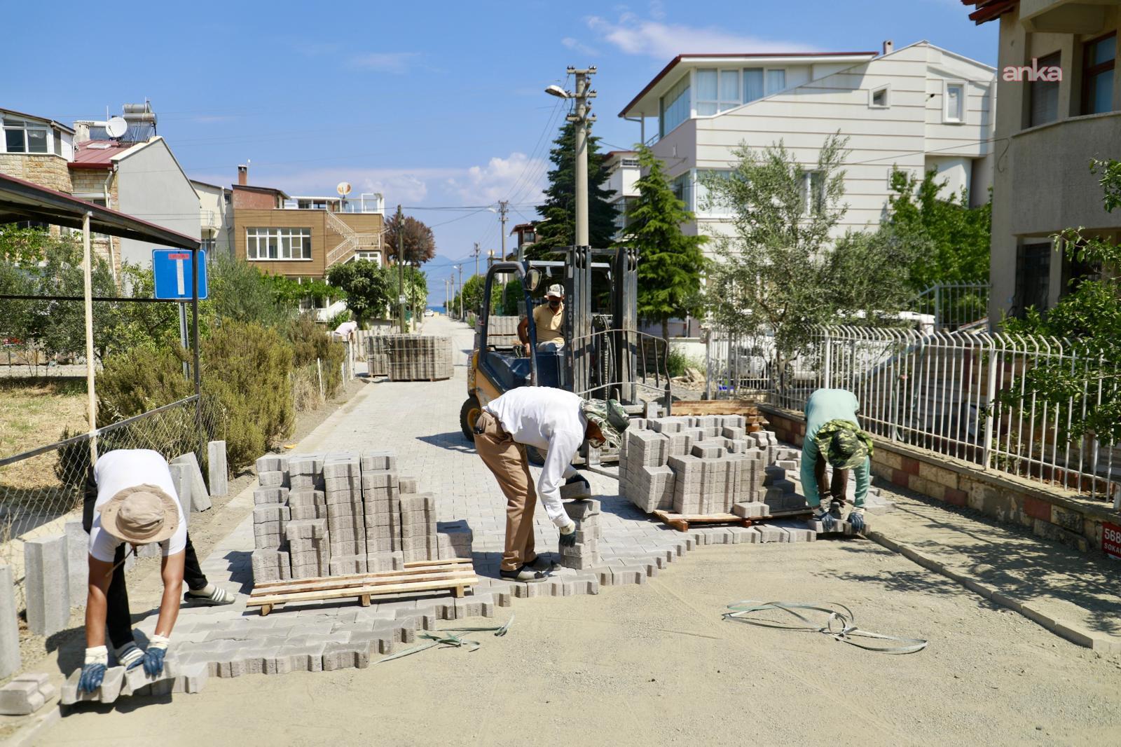 Burhaniye’de üstyapı çalışmaları aralıksız devam ediyor