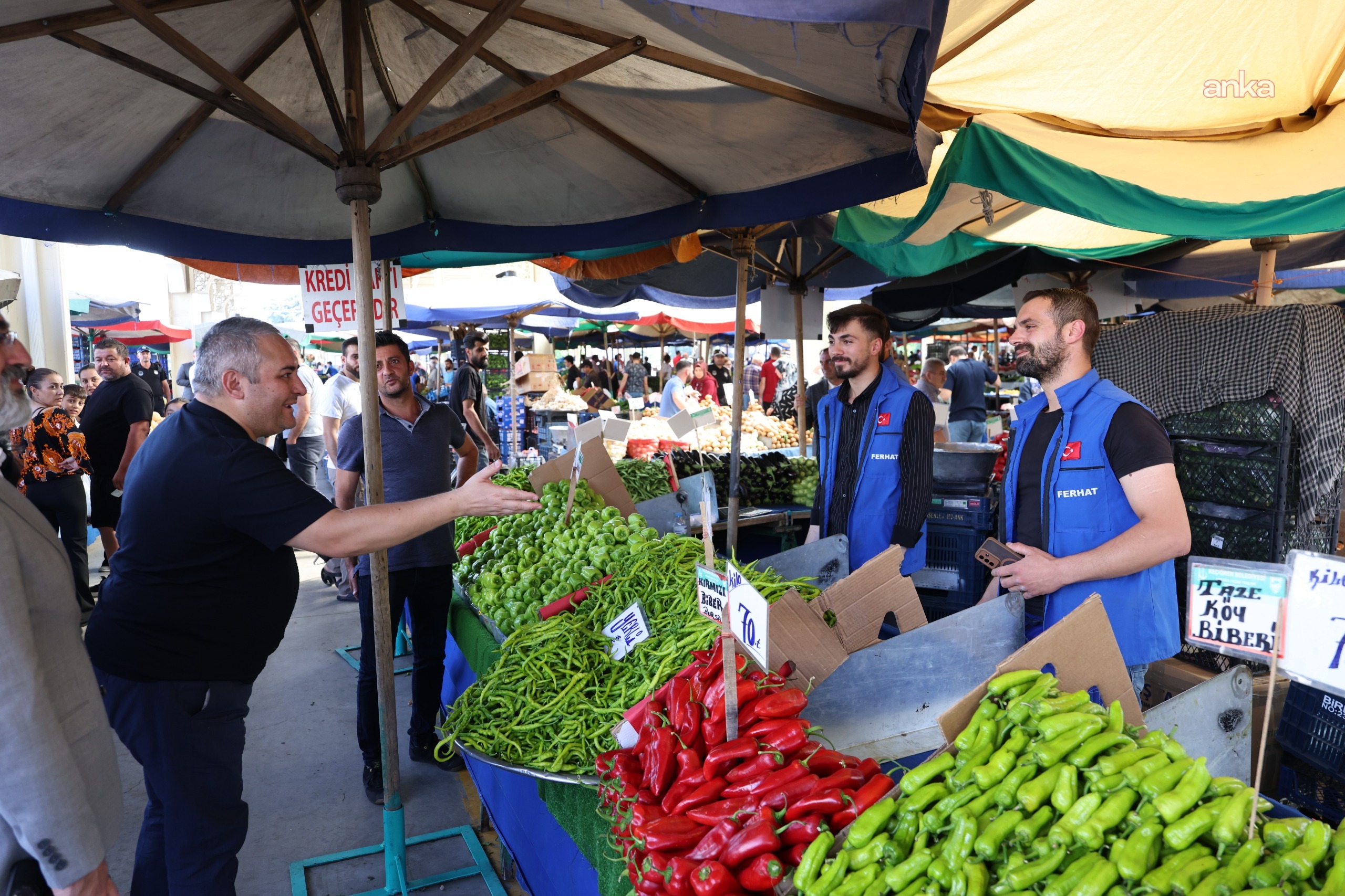 Keçiören Belediye Başkanı Özarslan'dan Kardeşler Semt Pazarı'na ziyaret