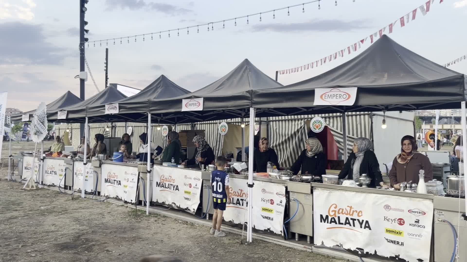 Malatya Kültür Yolu Festivali'nde yöresel lezzetler yarıştı