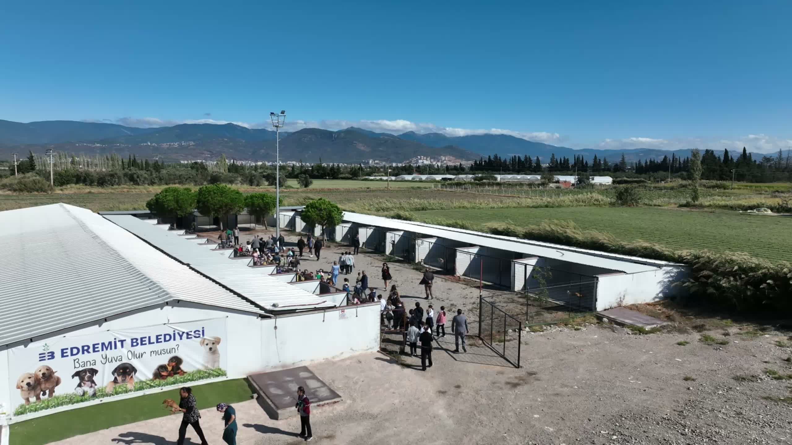 Edremit'te Dünya Hayvanları Koruma Günü'ne özel buluşma