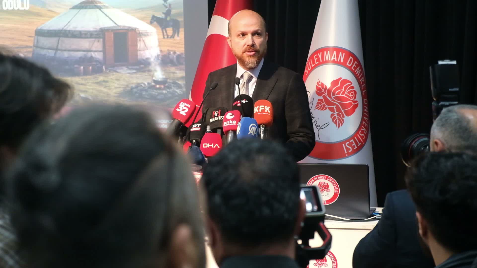 Bilal Erdoğan: İyi insanların daha fazla çalışması ve cesur olması gerekiyor