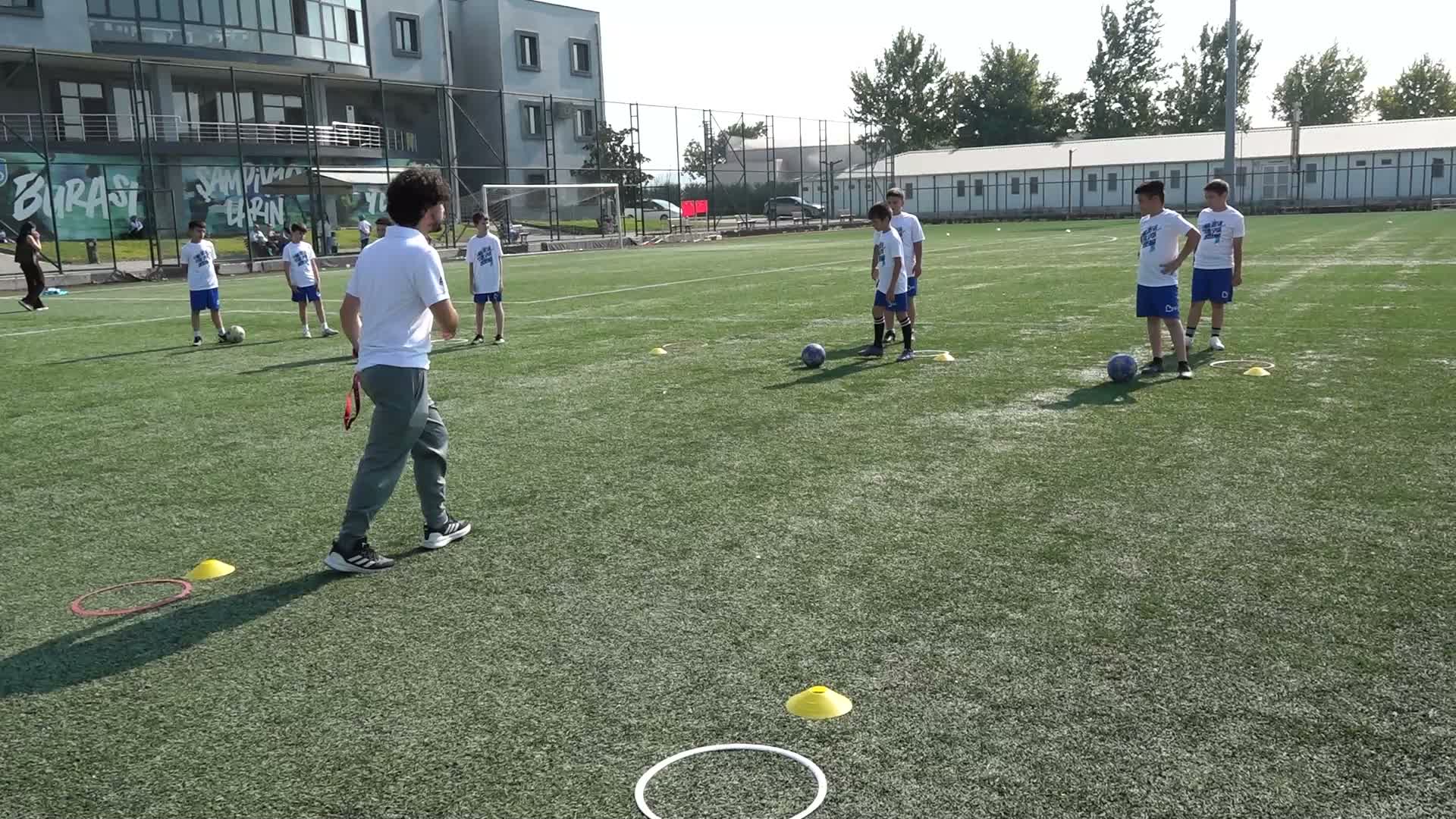 Balıkesir Büyükşehir Belediyesi Yaz Spor Okulları'nda 17 farklı branşta ücretsiz eğitim
