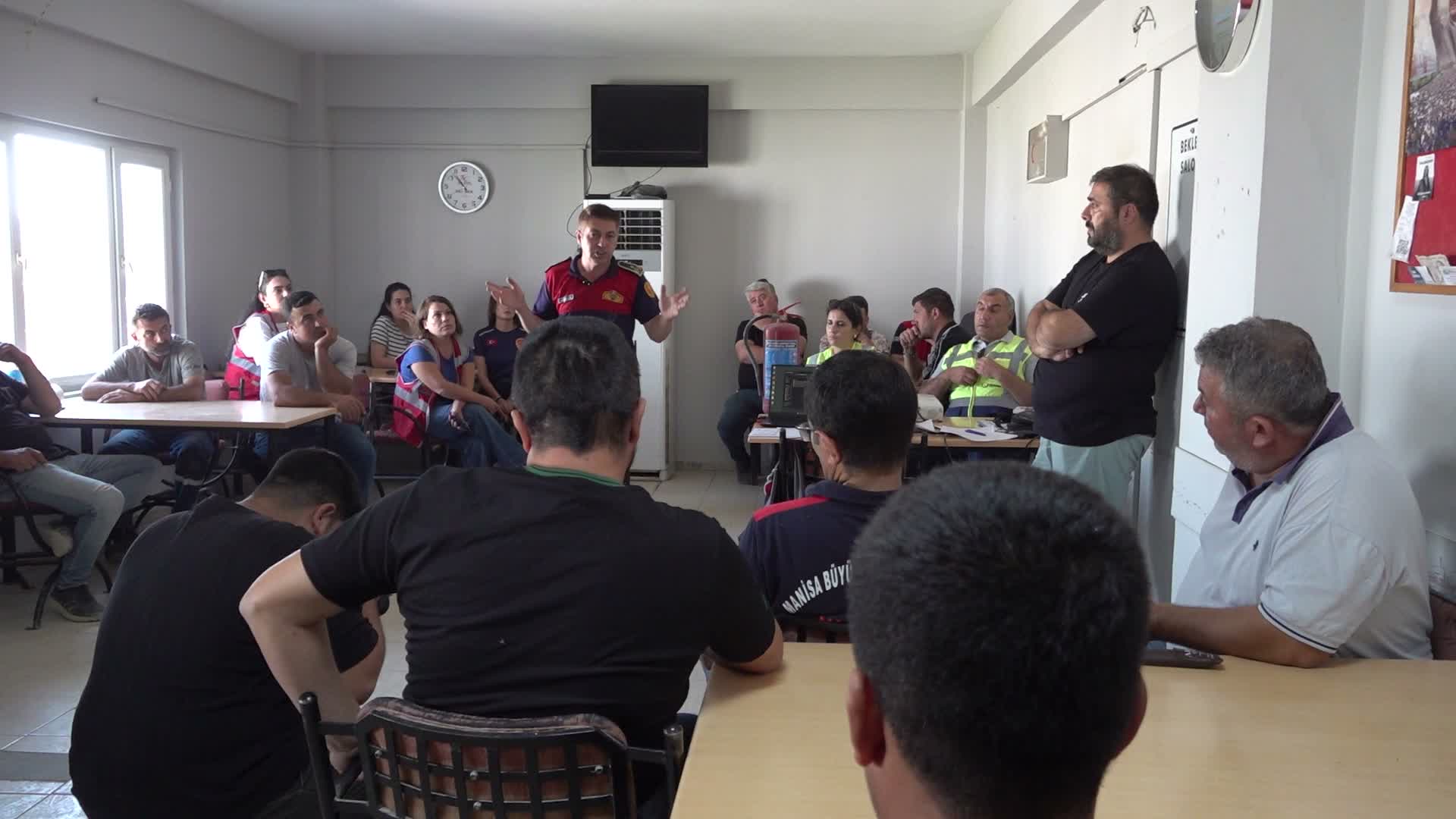 Manisa Büyükşehir Belediyesi'nde "iş sağlığı ve güvenliği" eğitimleri başladı