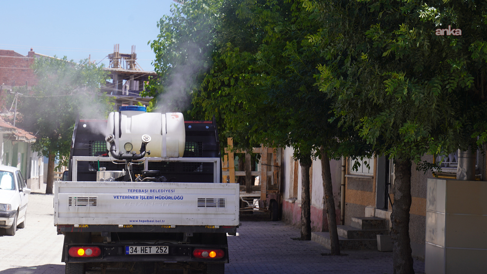 Tepebaşı genelinde ilaçlama çalışmaları sürüyor